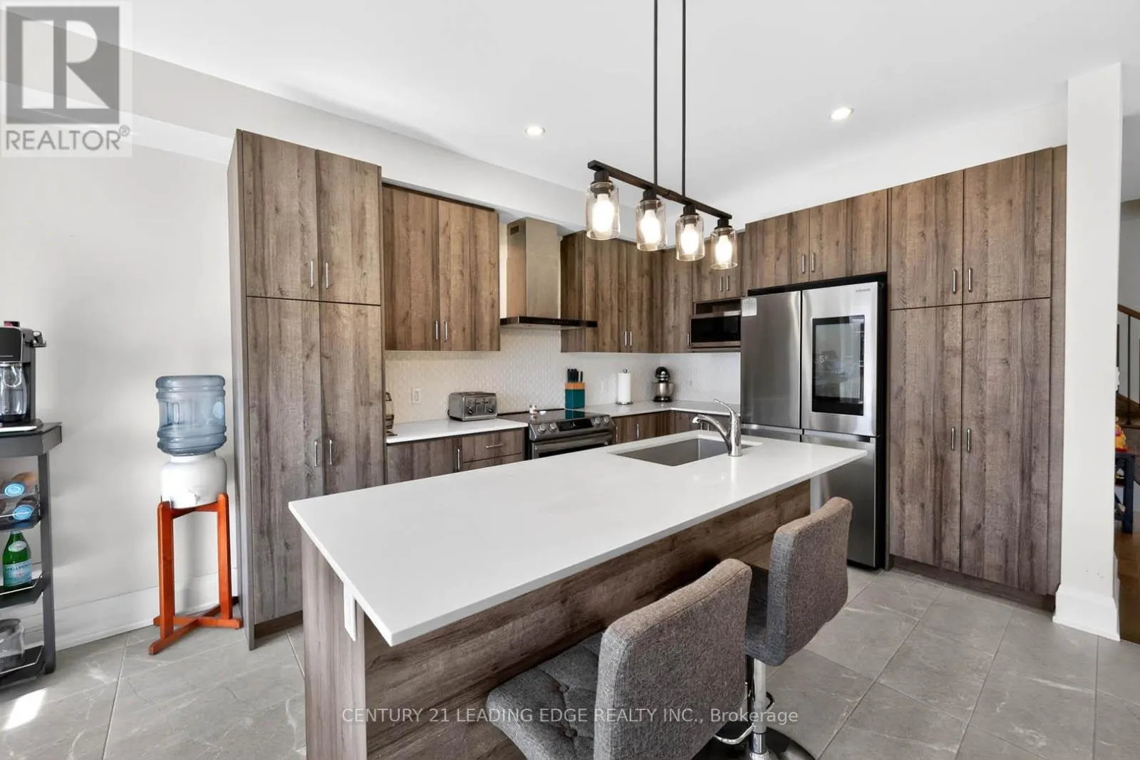 235 FERRAGINE CRESCENT