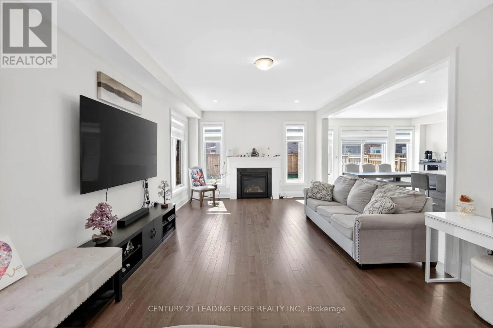 235 FERRAGINE CRESCENT