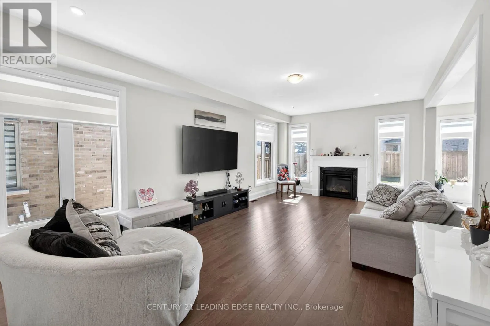 235 FERRAGINE CRESCENT