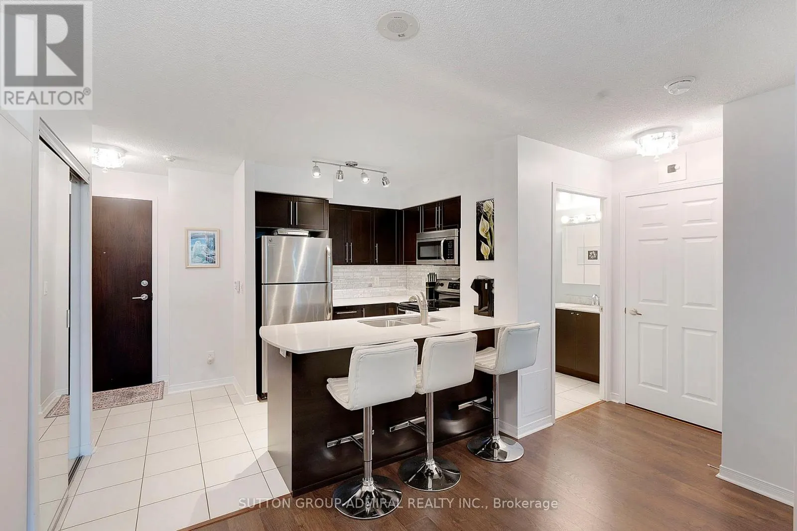 307 - 73 KING WILLIAM CRESCENT