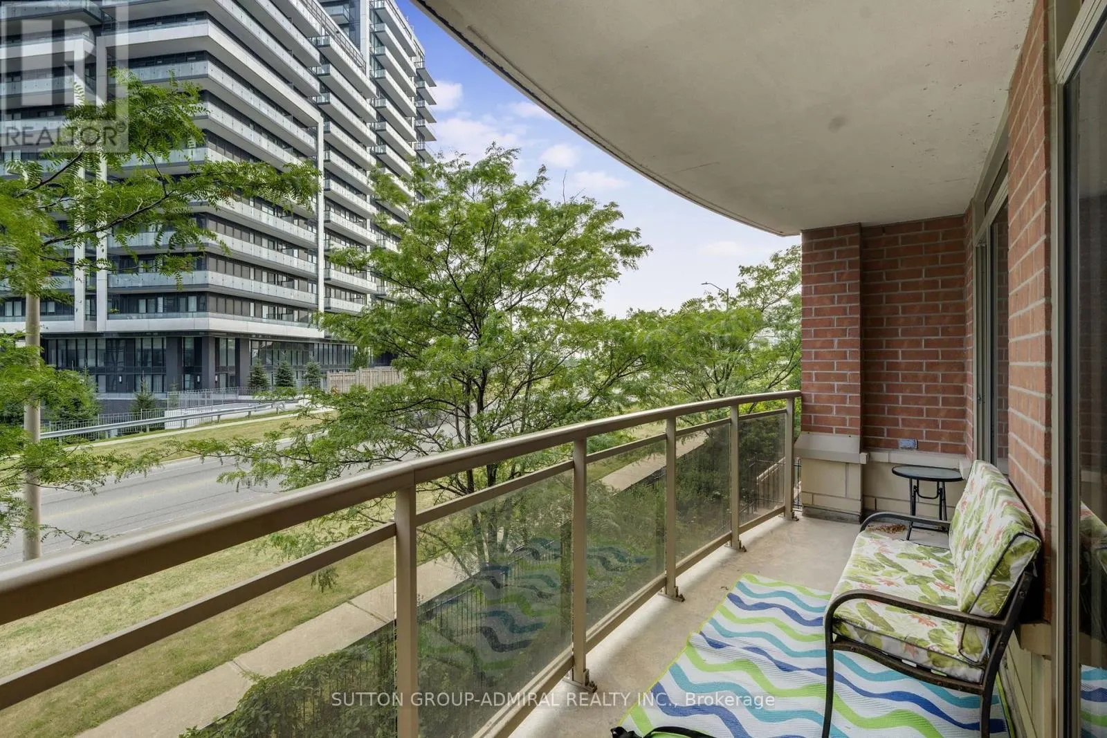 307 - 73 KING WILLIAM CRESCENT