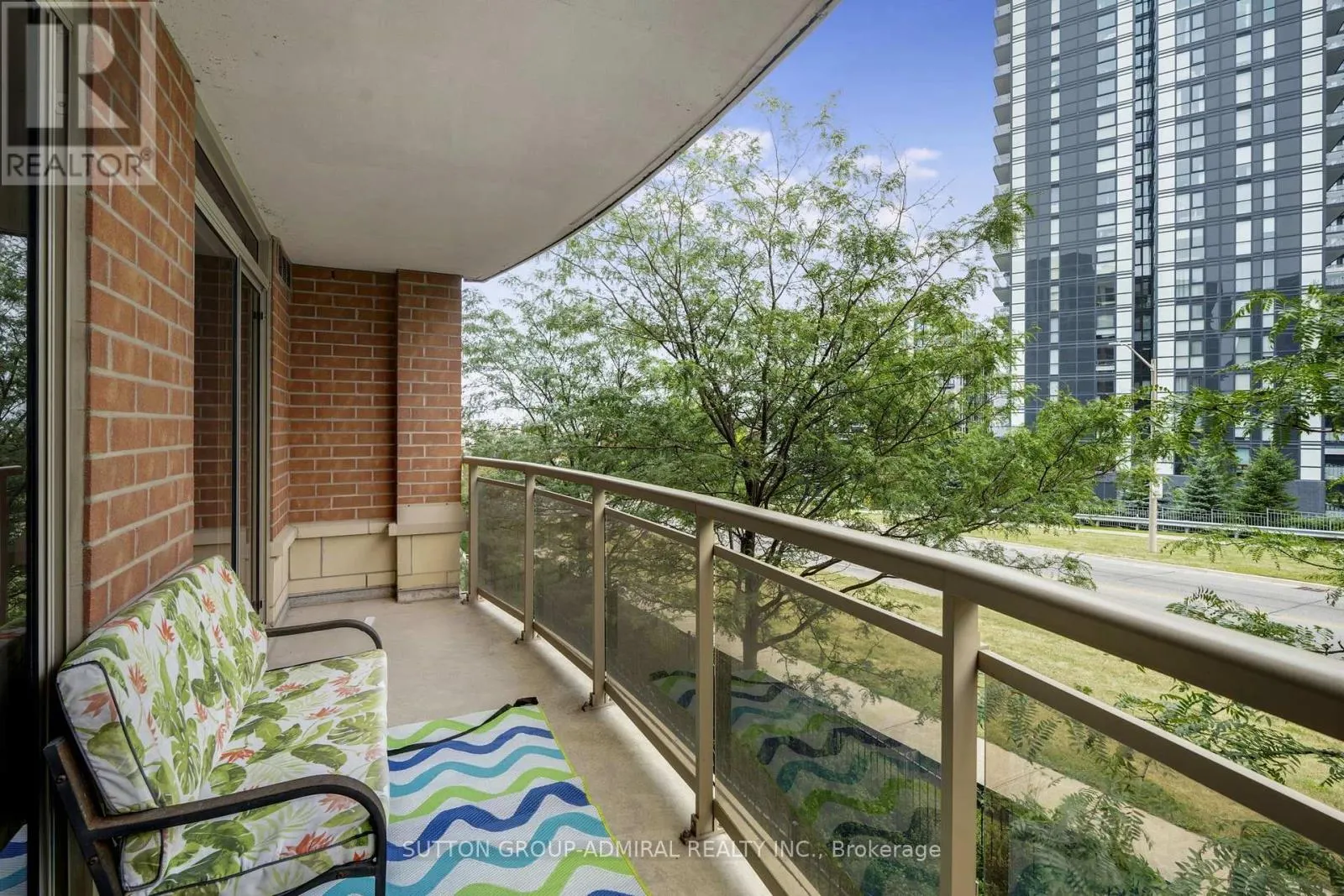 307 - 73 KING WILLIAM CRESCENT