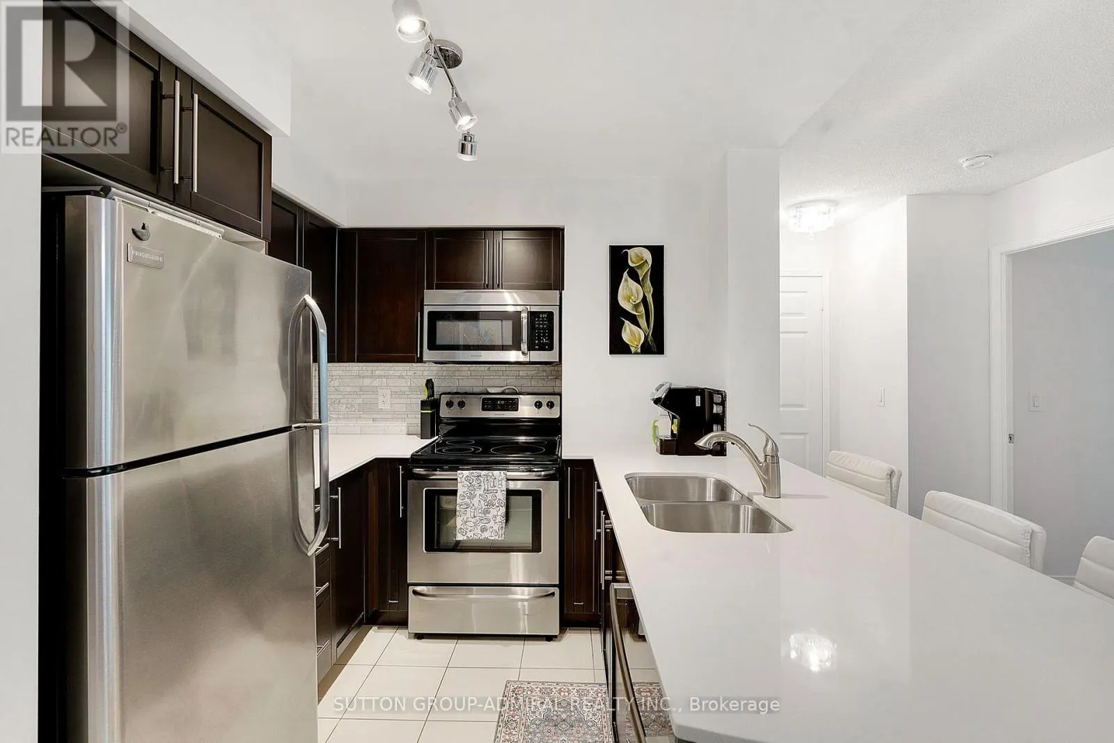 307 - 73 KING WILLIAM CRESCENT