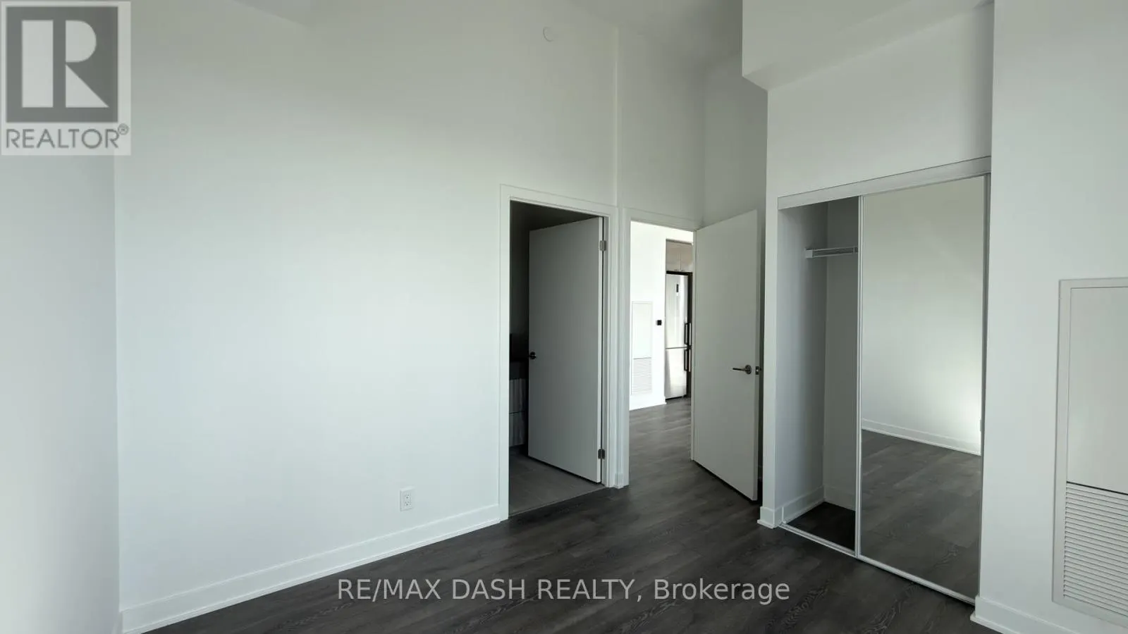 904 - 10 FLAVELLE TRAIL