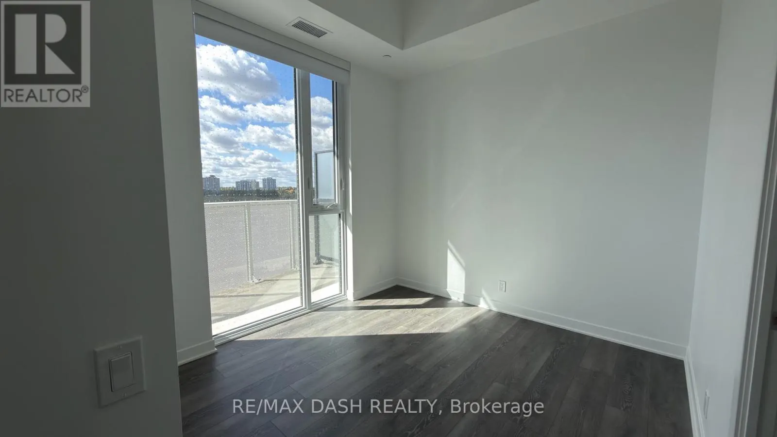 904 - 10 FLAVELLE TRAIL