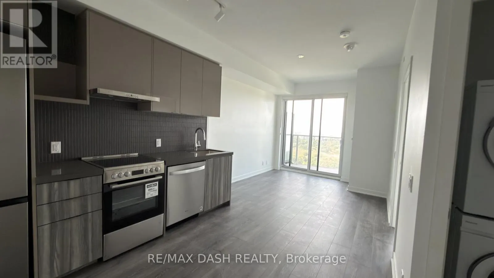 3215 - 6 FLAVELLE TRAIL