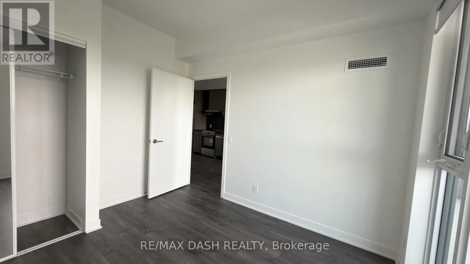3215 - 6 FLAVELLE TRAIL