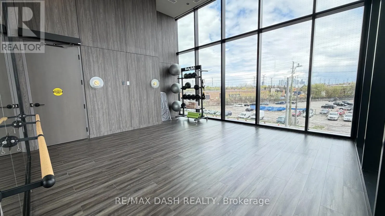 1618 - 6 FLAVELLE TRAIL
