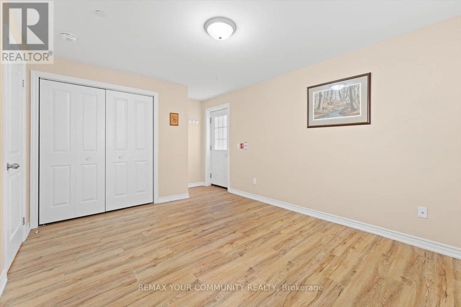 # 3 - 443 TIMOTHY STREET