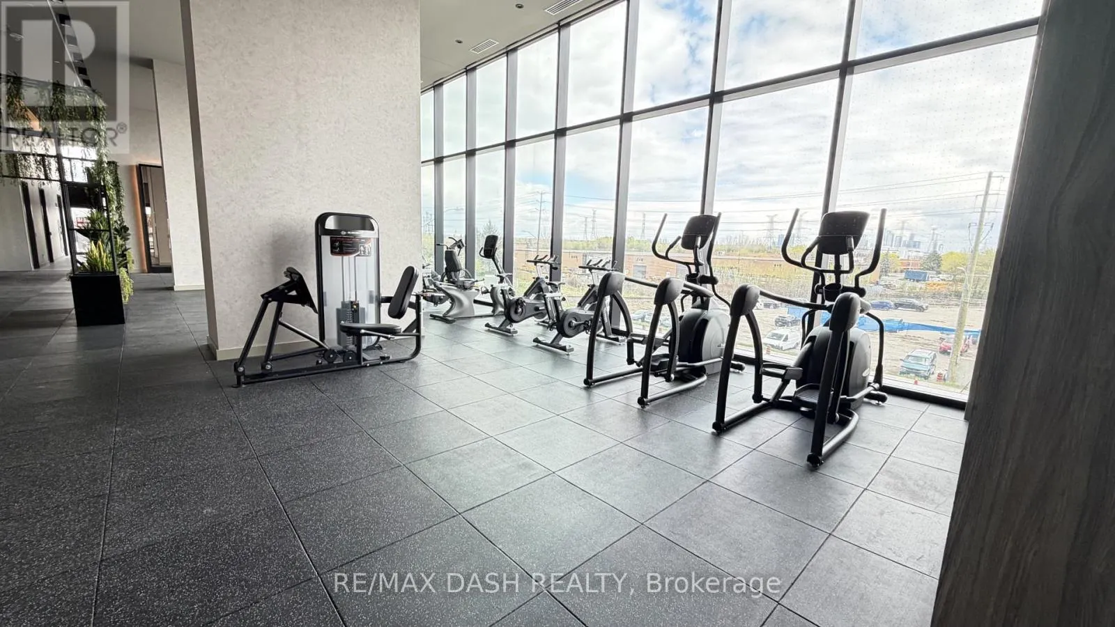 2812 - 6 FLAVELLE TRAIL