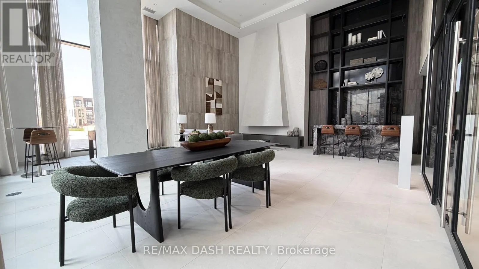 2812 - 6 FLAVELLE TRAIL