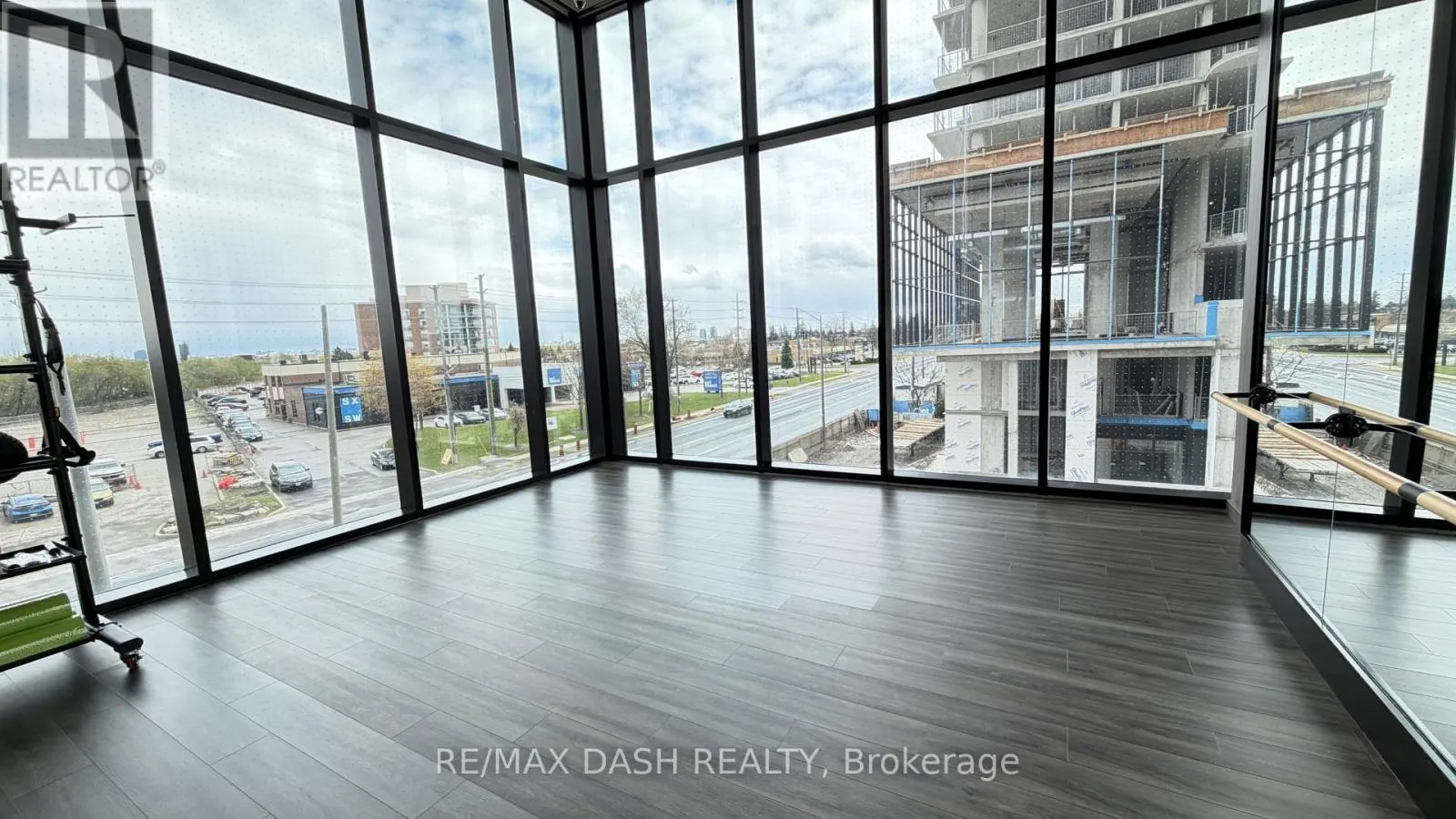 2812 - 6 FLAVELLE TRAIL
