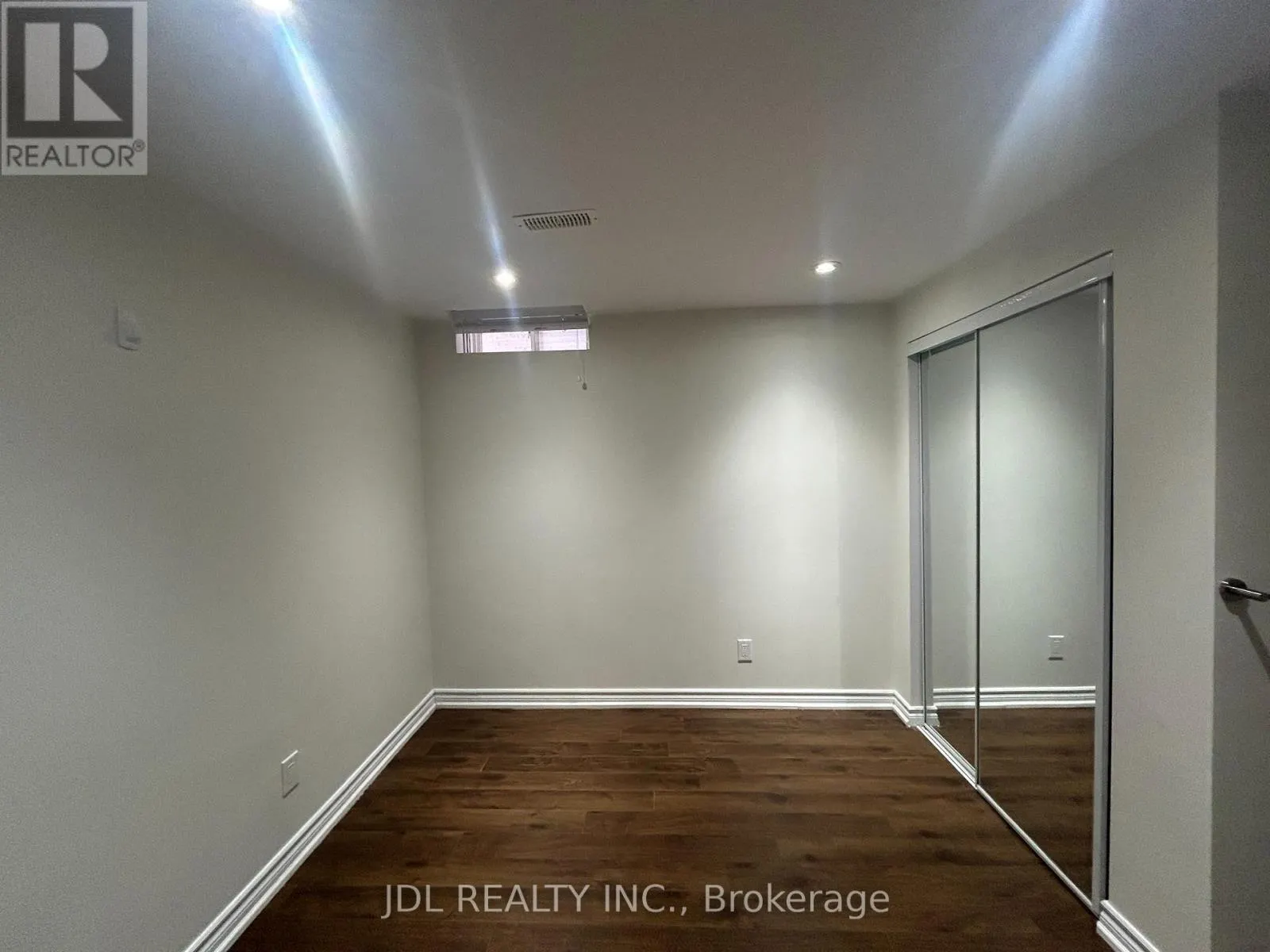 TWO-BEDROOM UNIT BSMT - 36 BENDAMERE CRES CRESCENT