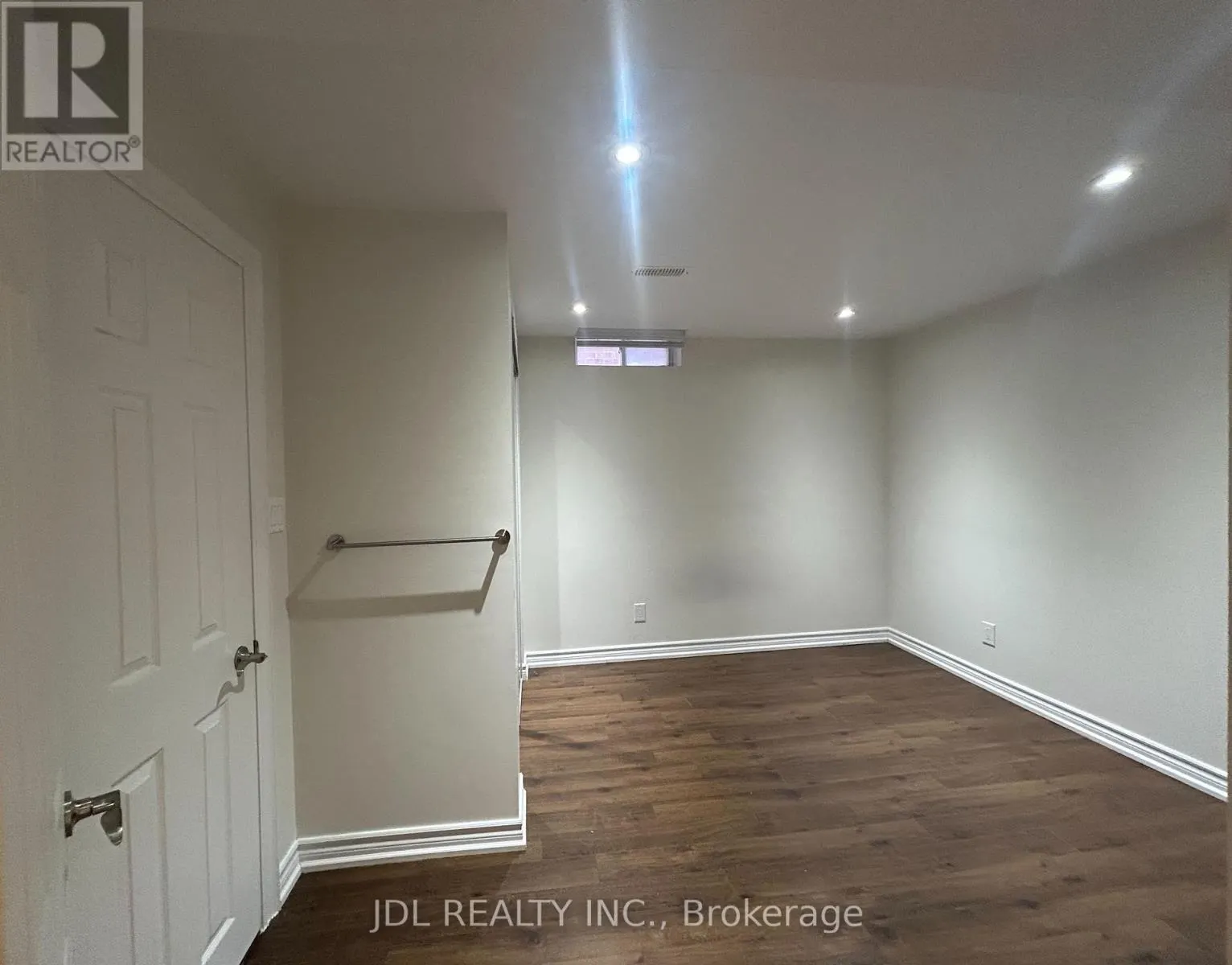 TWO-BEDROOM UNIT BSMT - 36 BENDAMERE CRES CRESCENT