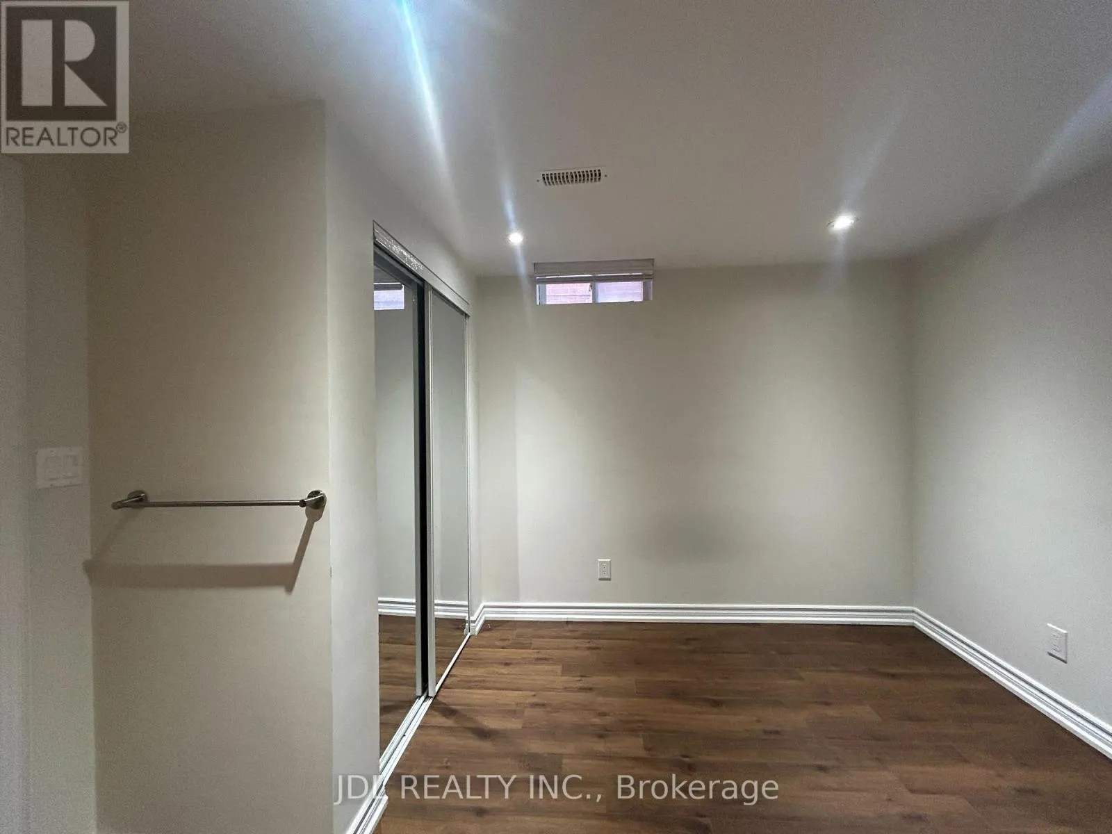 TWO-BEDROOM UNIT BSMT - 36 BENDAMERE CRES CRESCENT