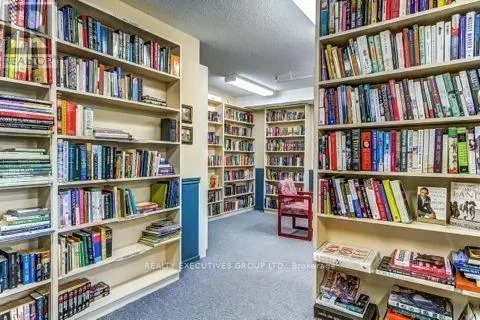 1707 - 8111 YONGE STREET