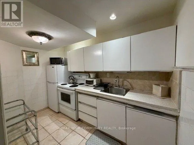 LOWER LEVEL - 15500 LESLIE STREET