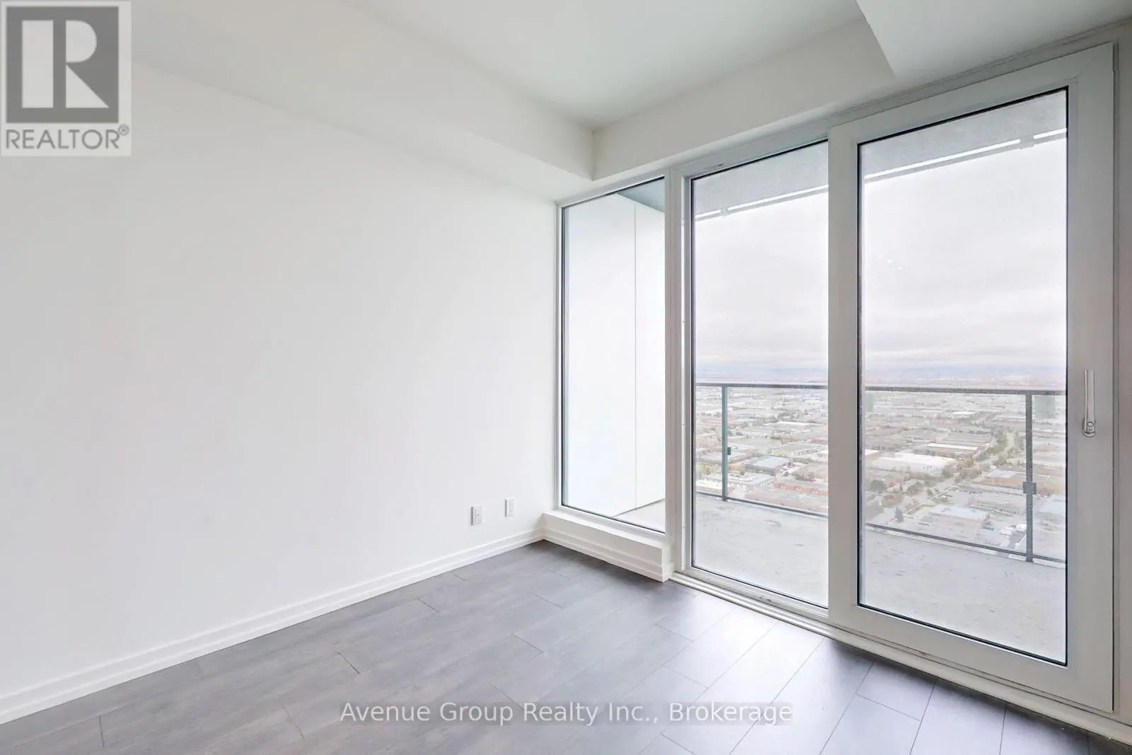 5208 - 7890 JANE STREET