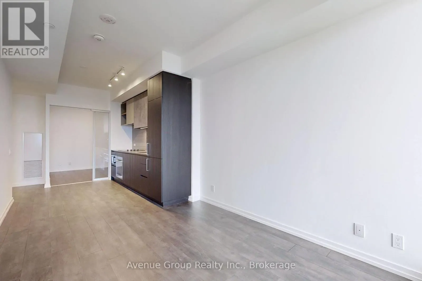 5208 - 7890 JANE STREET