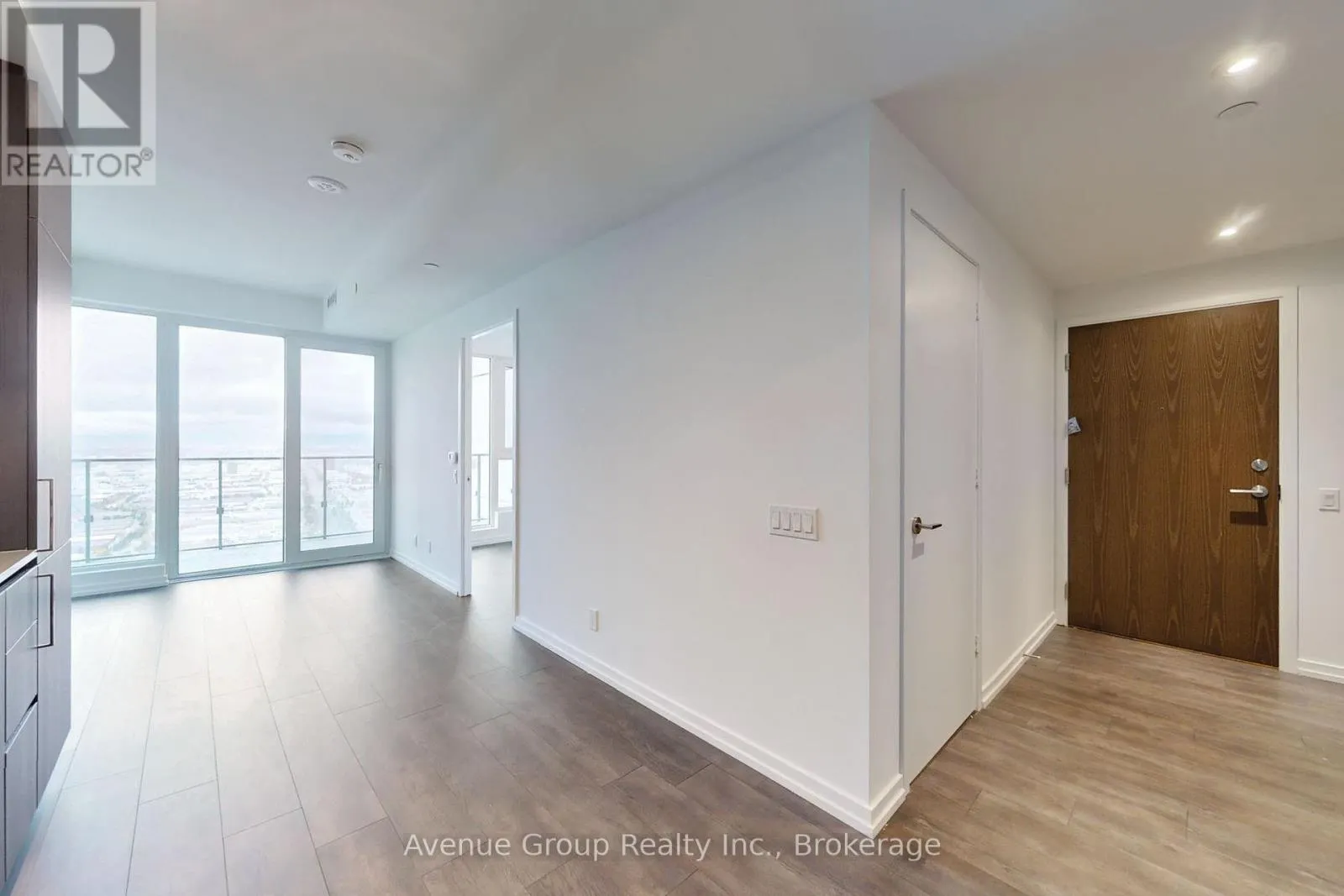 5208 - 7890 JANE STREET