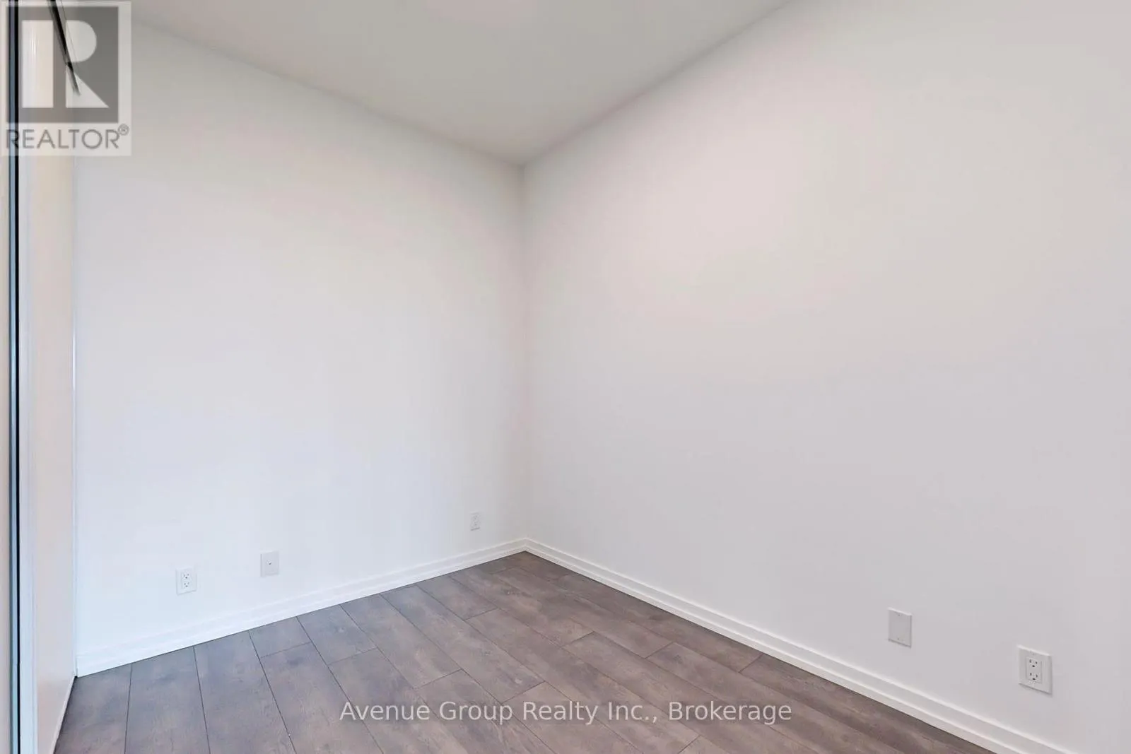 5208 - 7890 JANE STREET