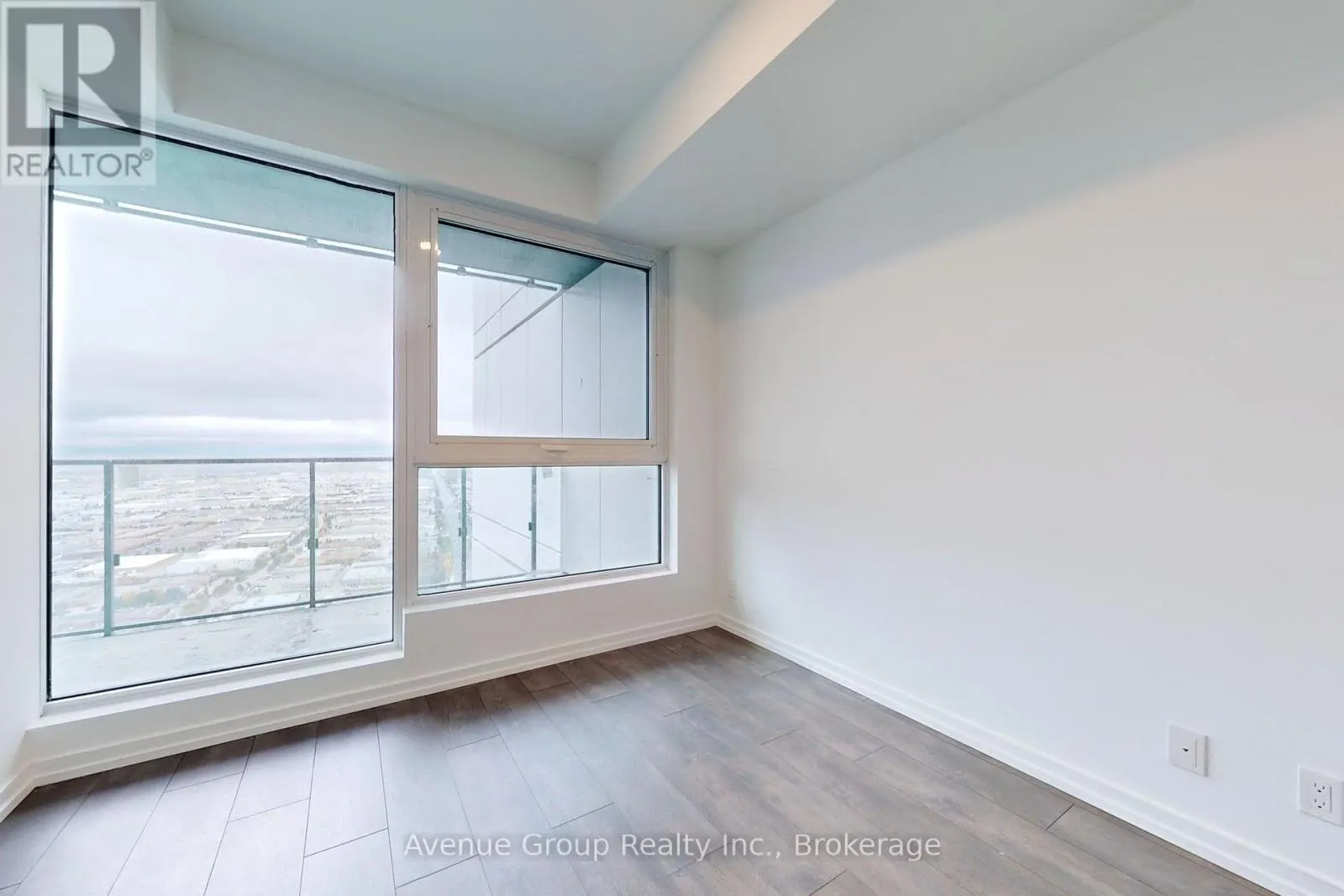 5208 - 7890 JANE STREET