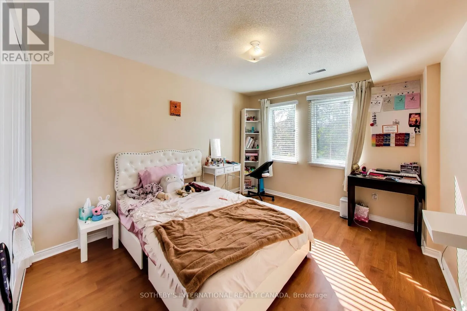714 - 900 STEELES AVENUE W