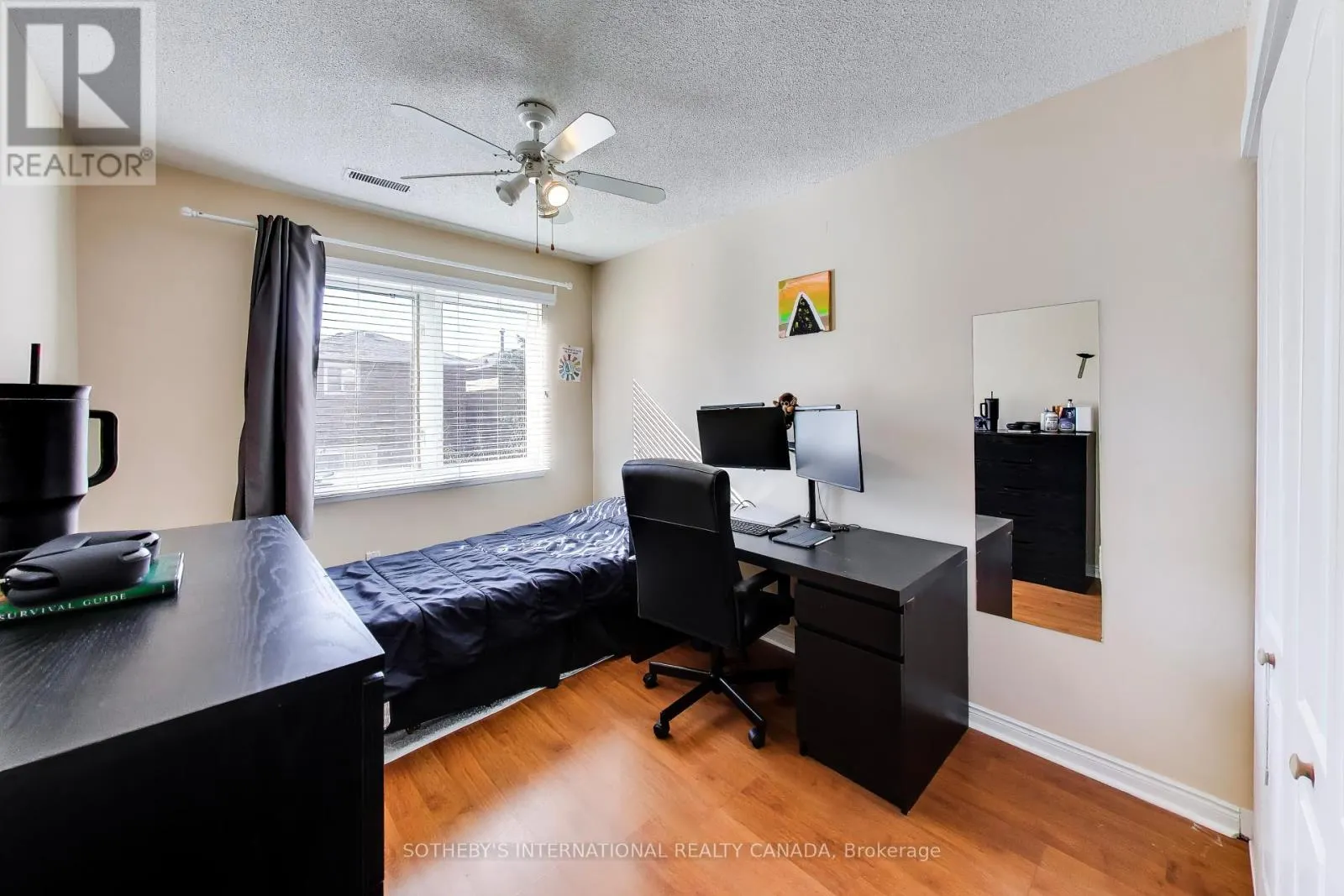 714 - 900 STEELES AVENUE W