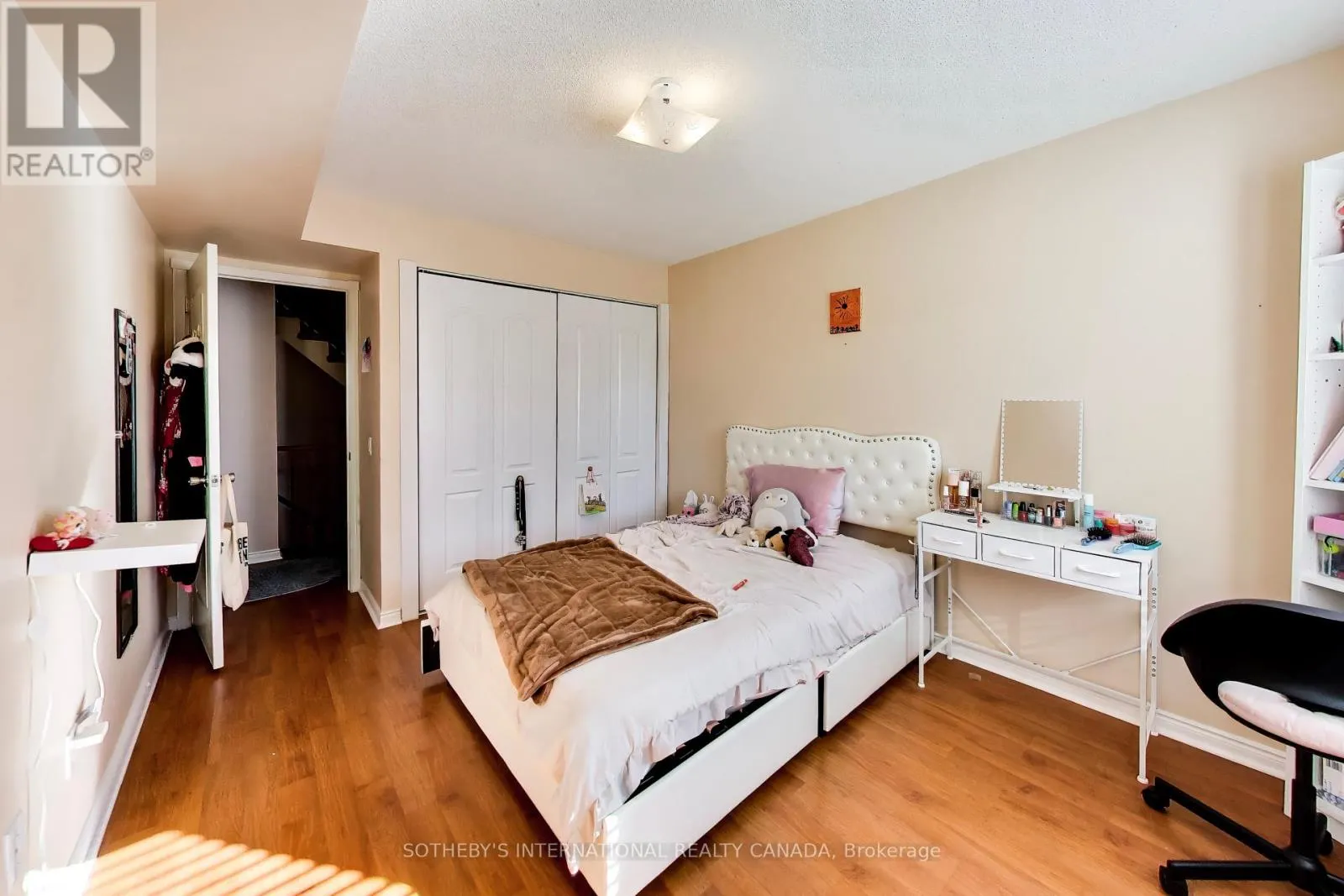 714 - 900 STEELES AVENUE W