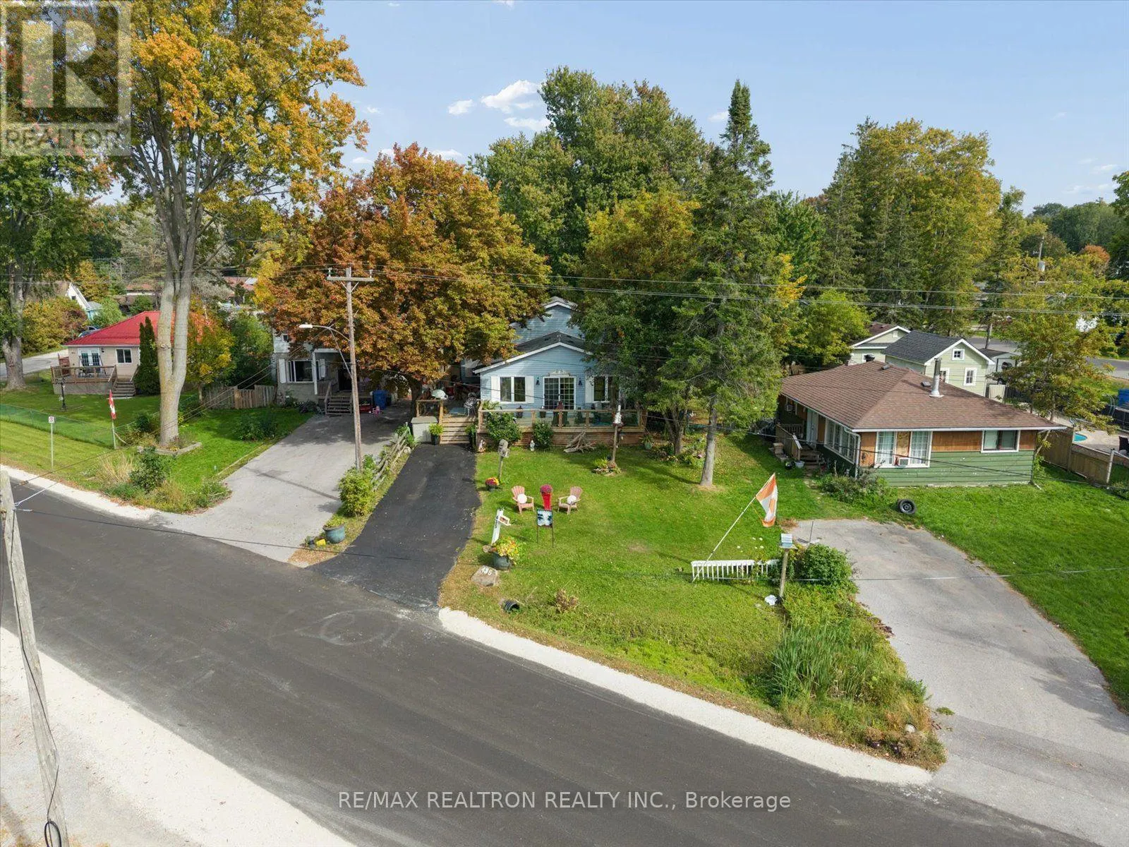 435 LAKE DRIVE S