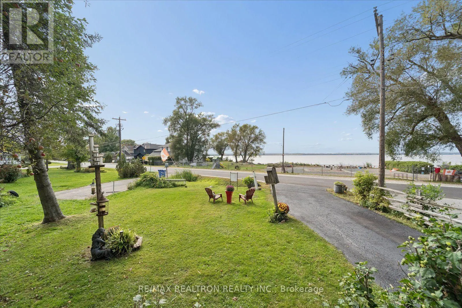 435 LAKE DRIVE S