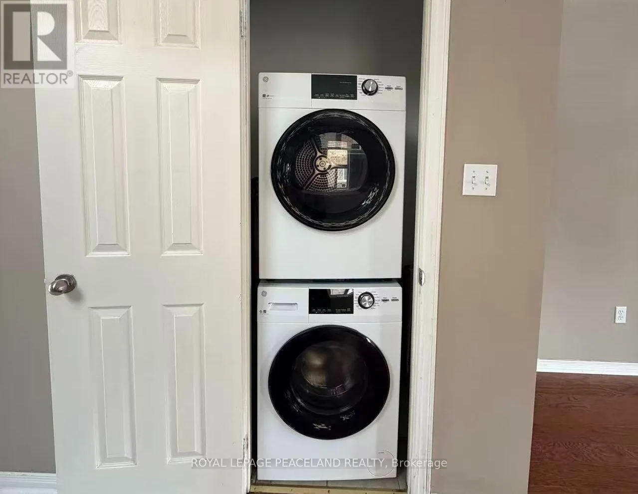 UPPER UNIT - 367 MARBLE PLACE