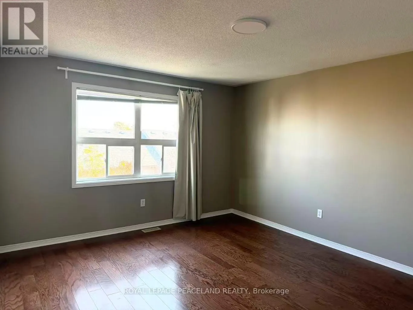 UPPER UNIT - 367 MARBLE PLACE
