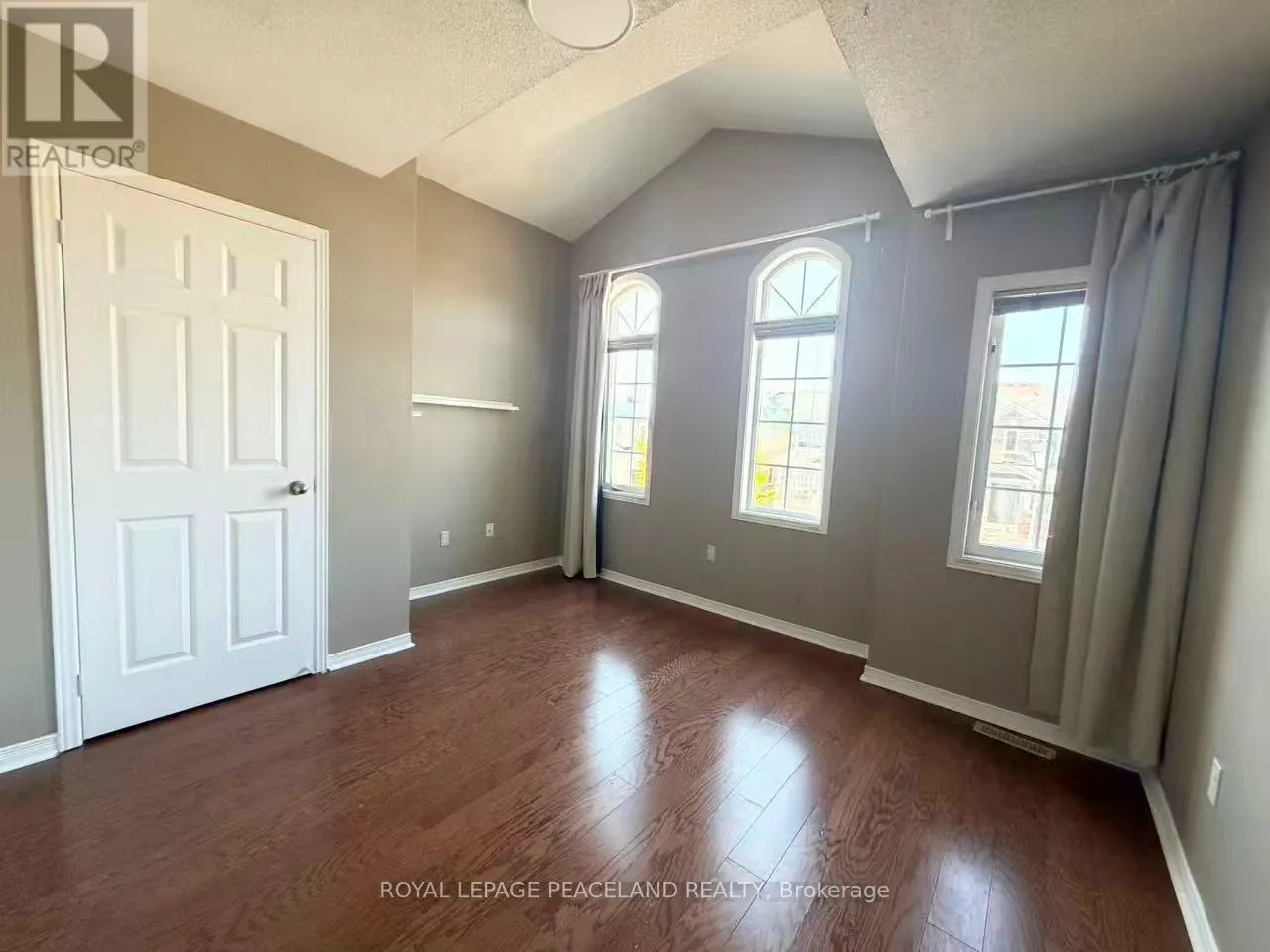 UPPER UNIT - 367 MARBLE PLACE