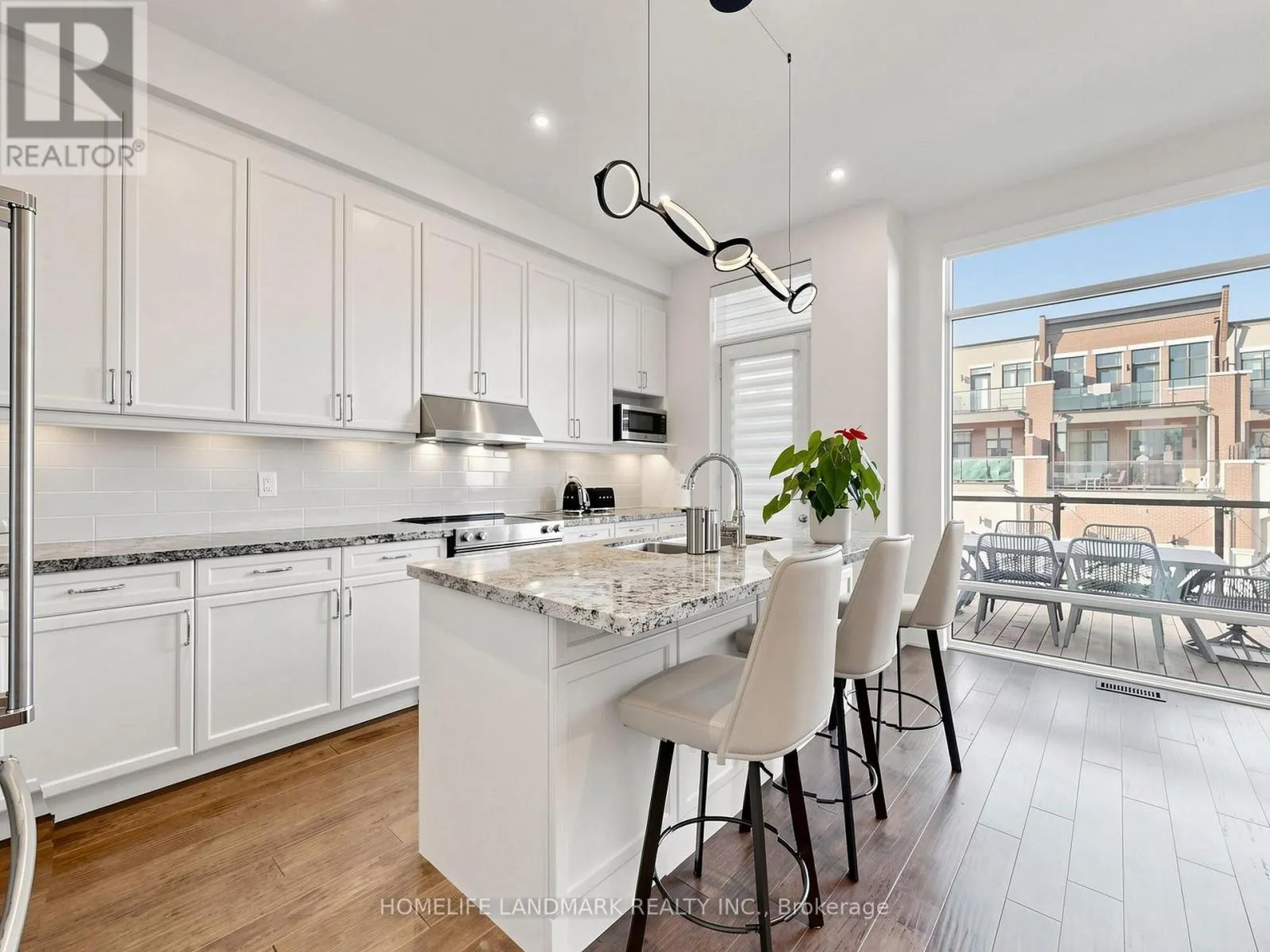 38 AYLIN CRESCENT