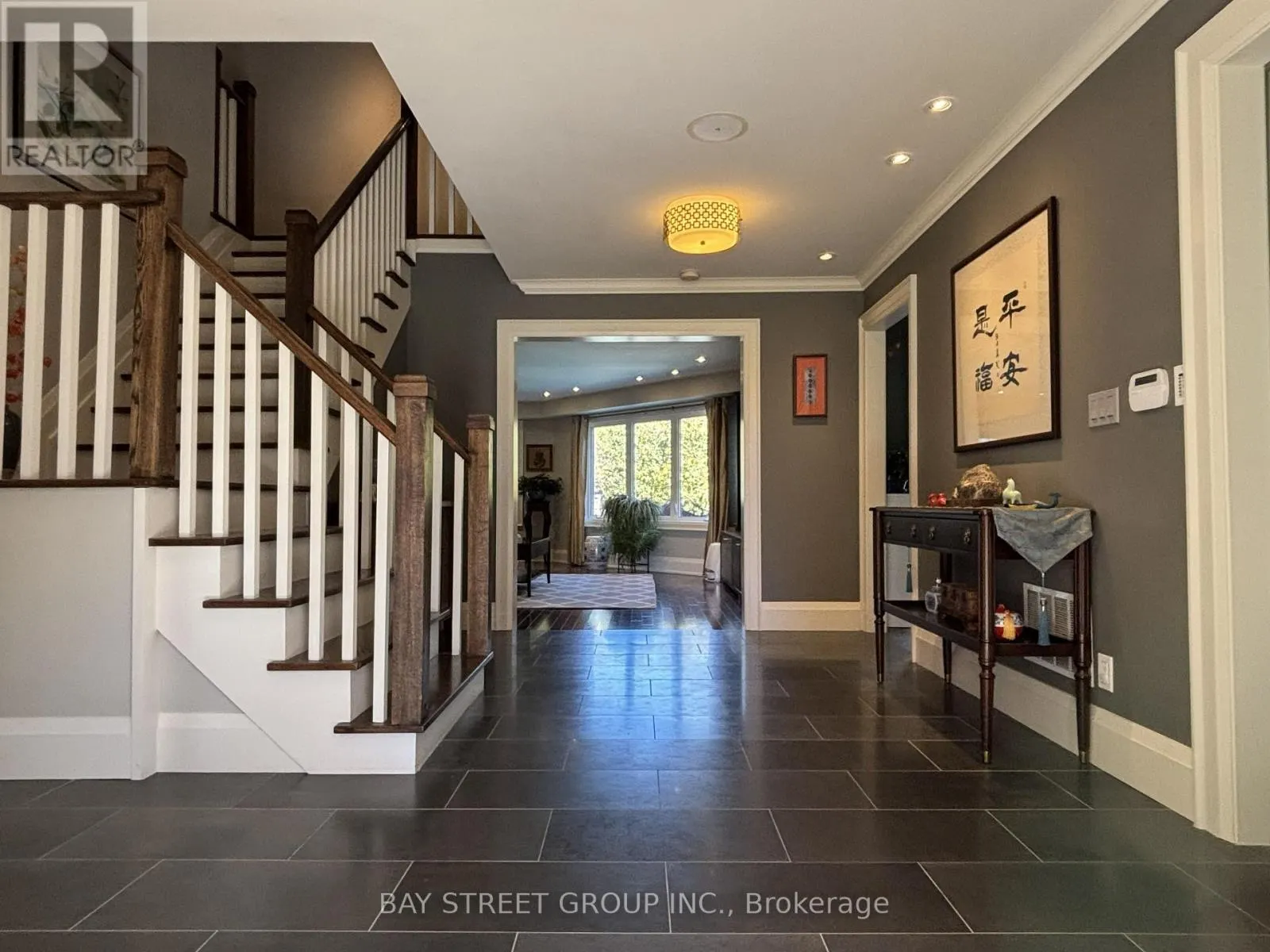 8 DODIE STREET