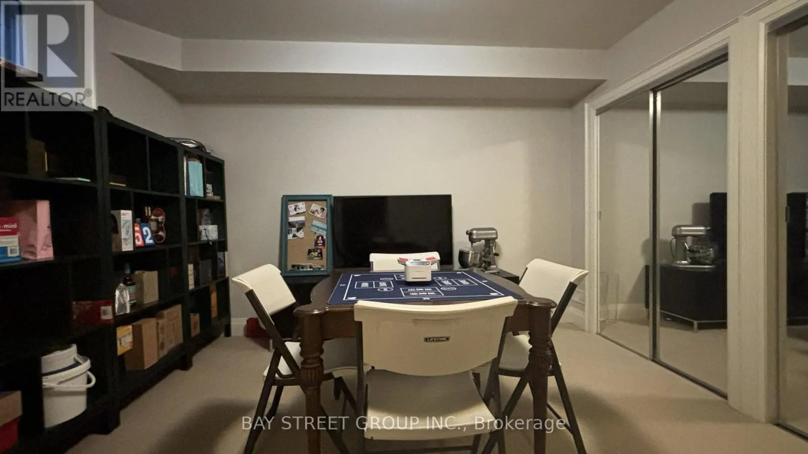 8 DODIE STREET