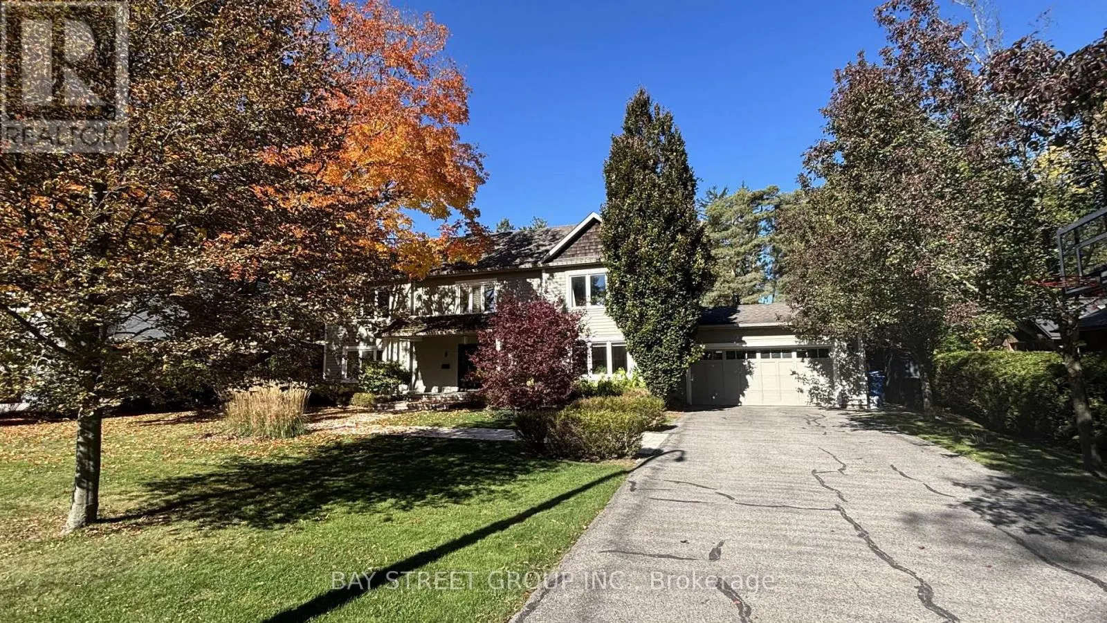 8 DODIE STREET