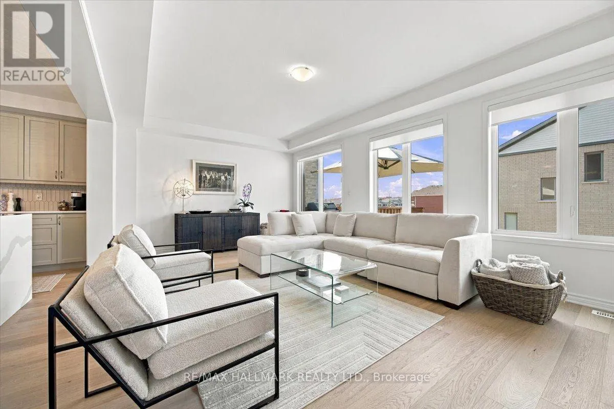 545 MIKA STREET
