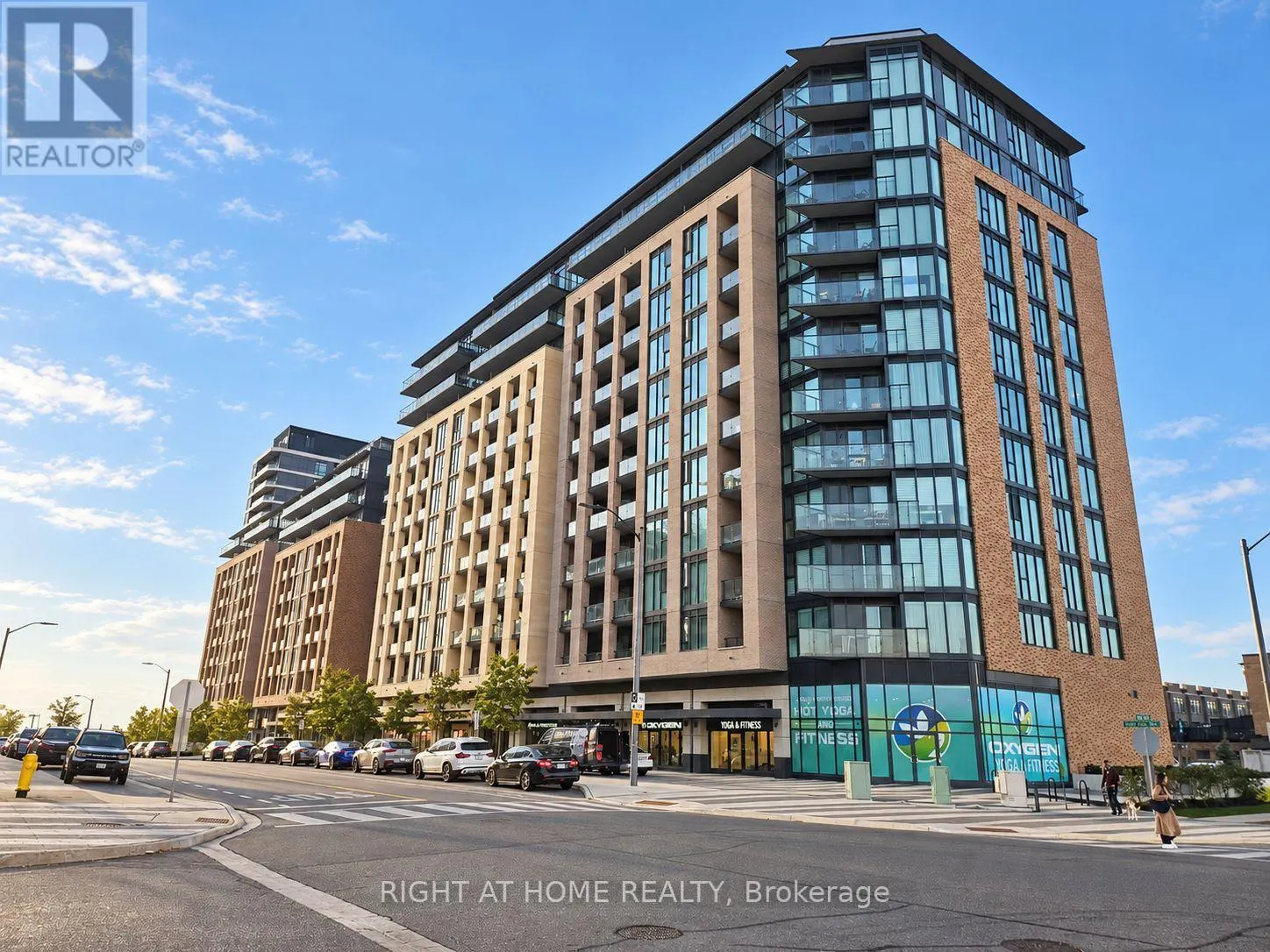 1008 - 100 EAGLE ROCK WAY