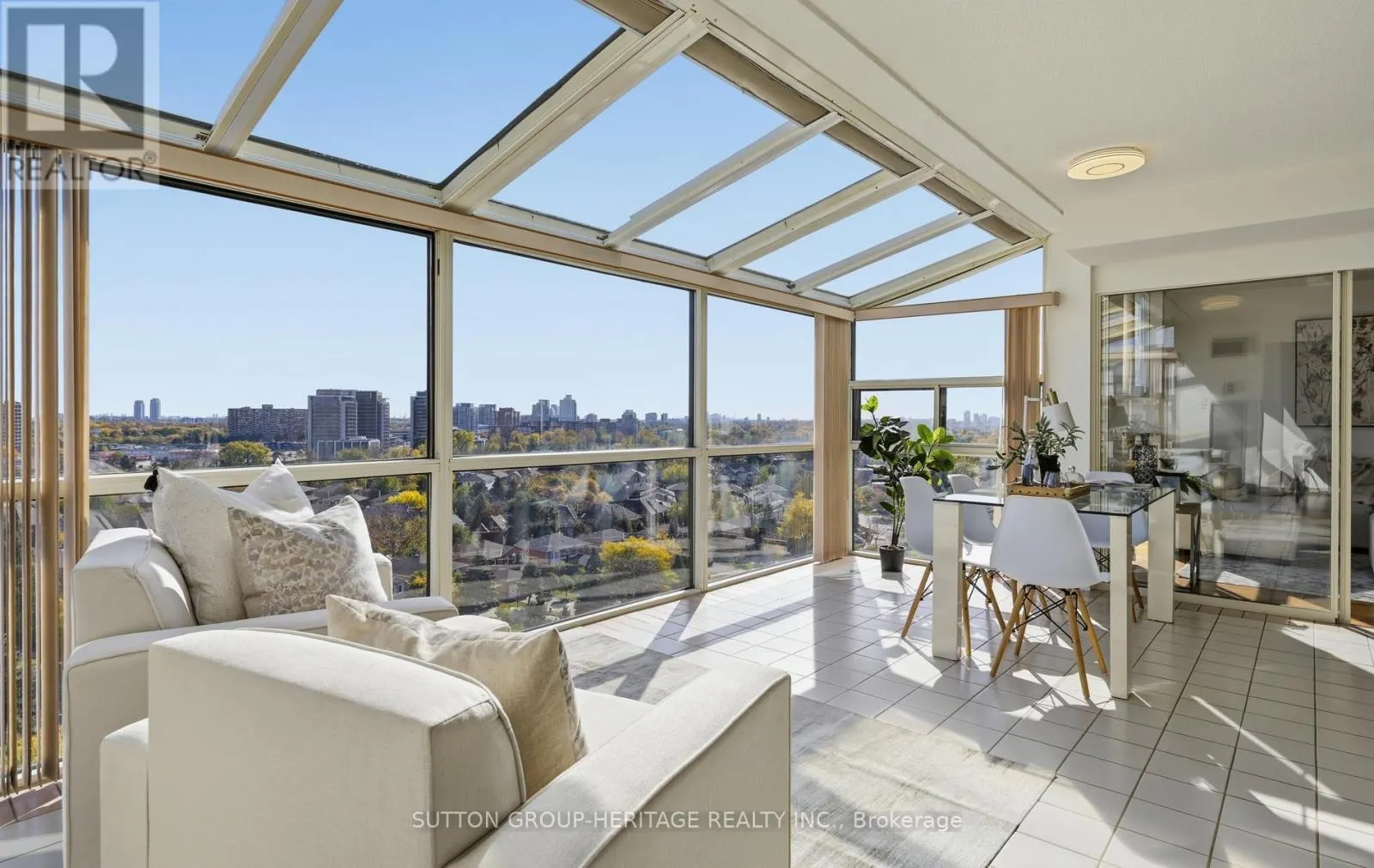 1112 - 40 HARDING BOULEVARD W