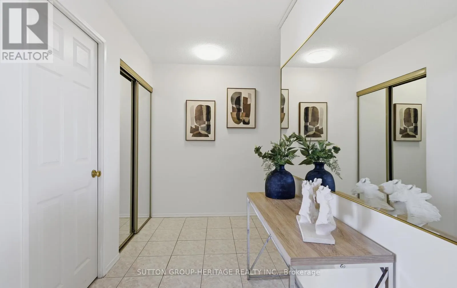 1112 - 40 HARDING BOULEVARD W