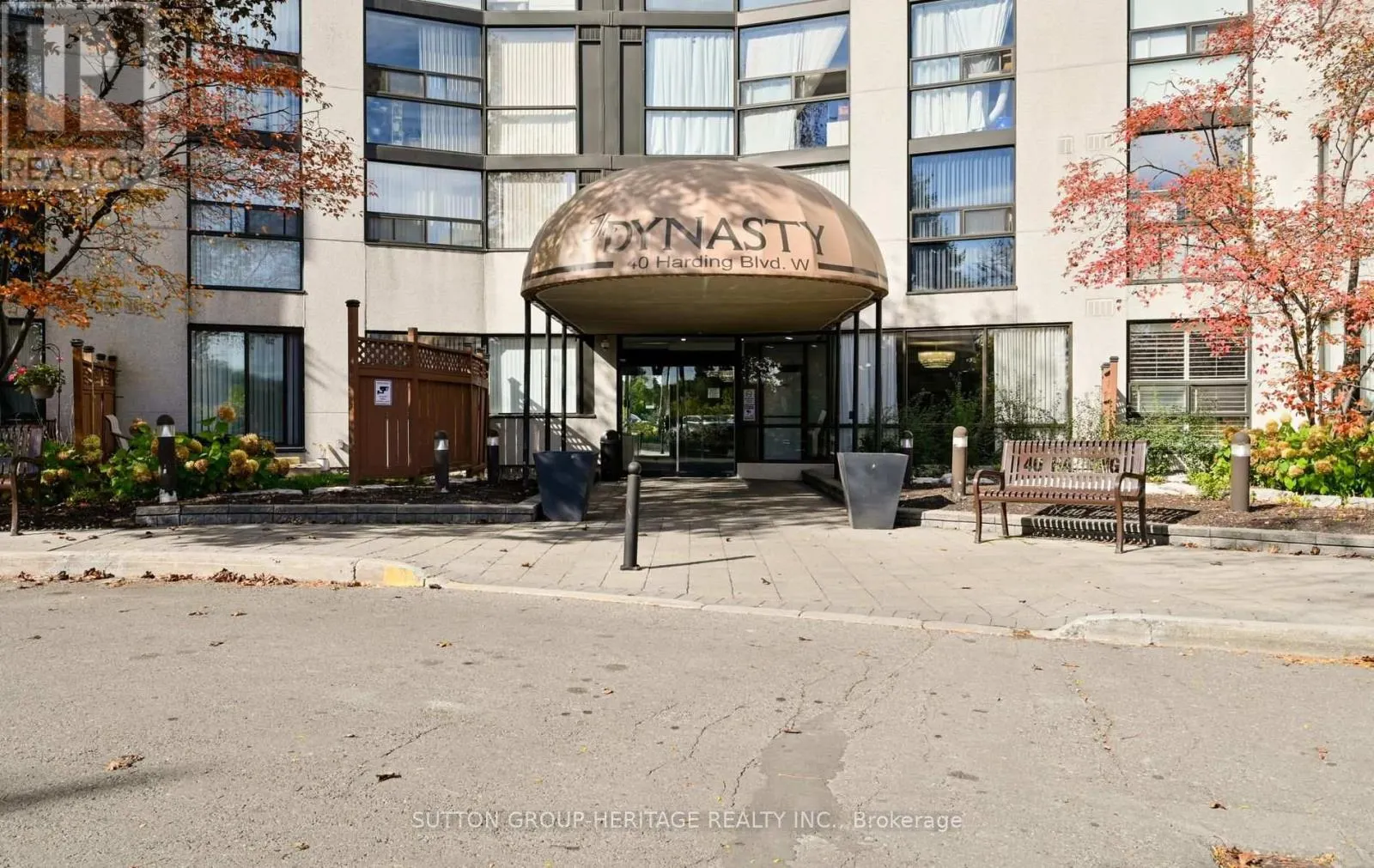 1112 - 40 HARDING BOULEVARD W