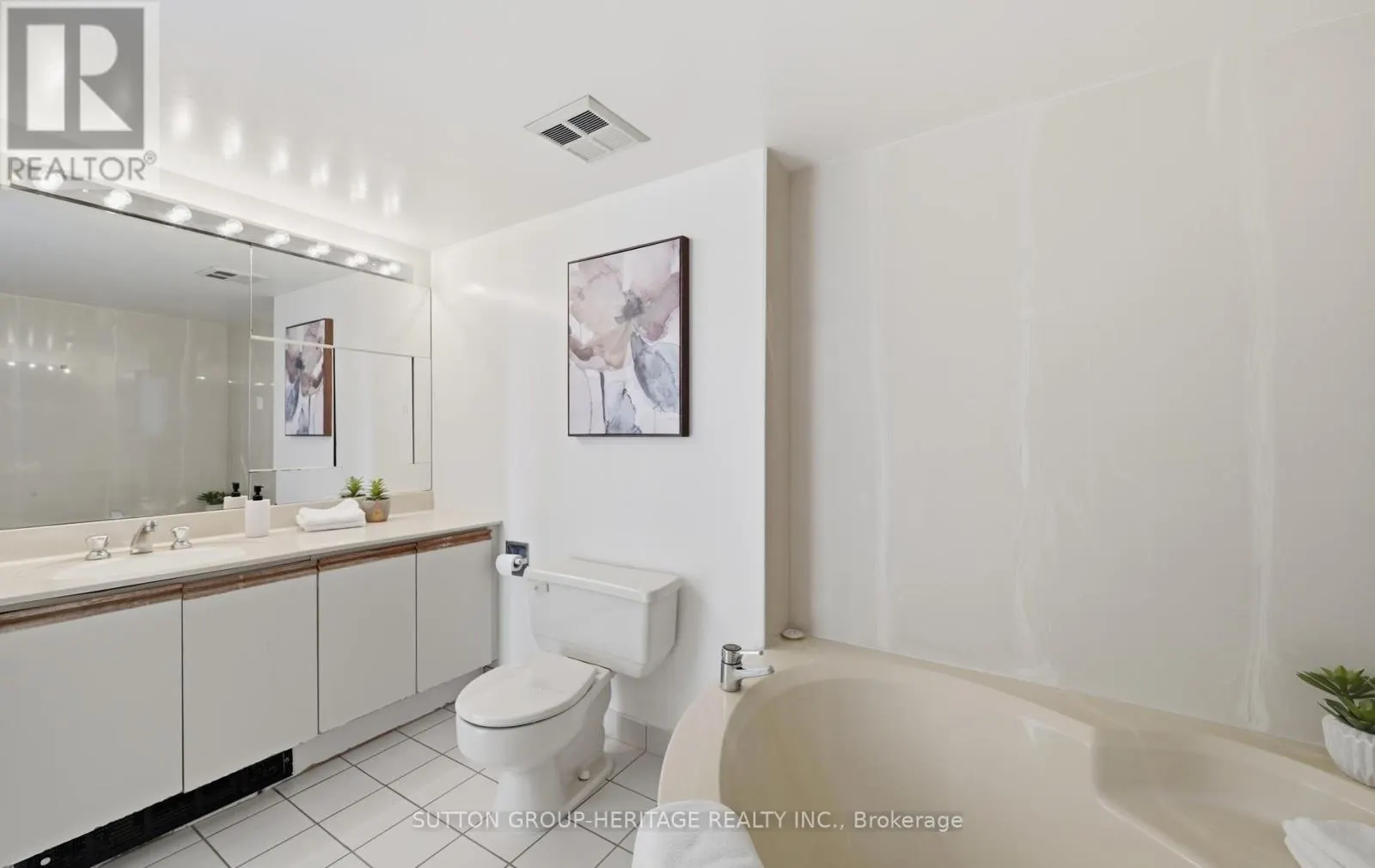 1112 - 40 HARDING BOULEVARD W