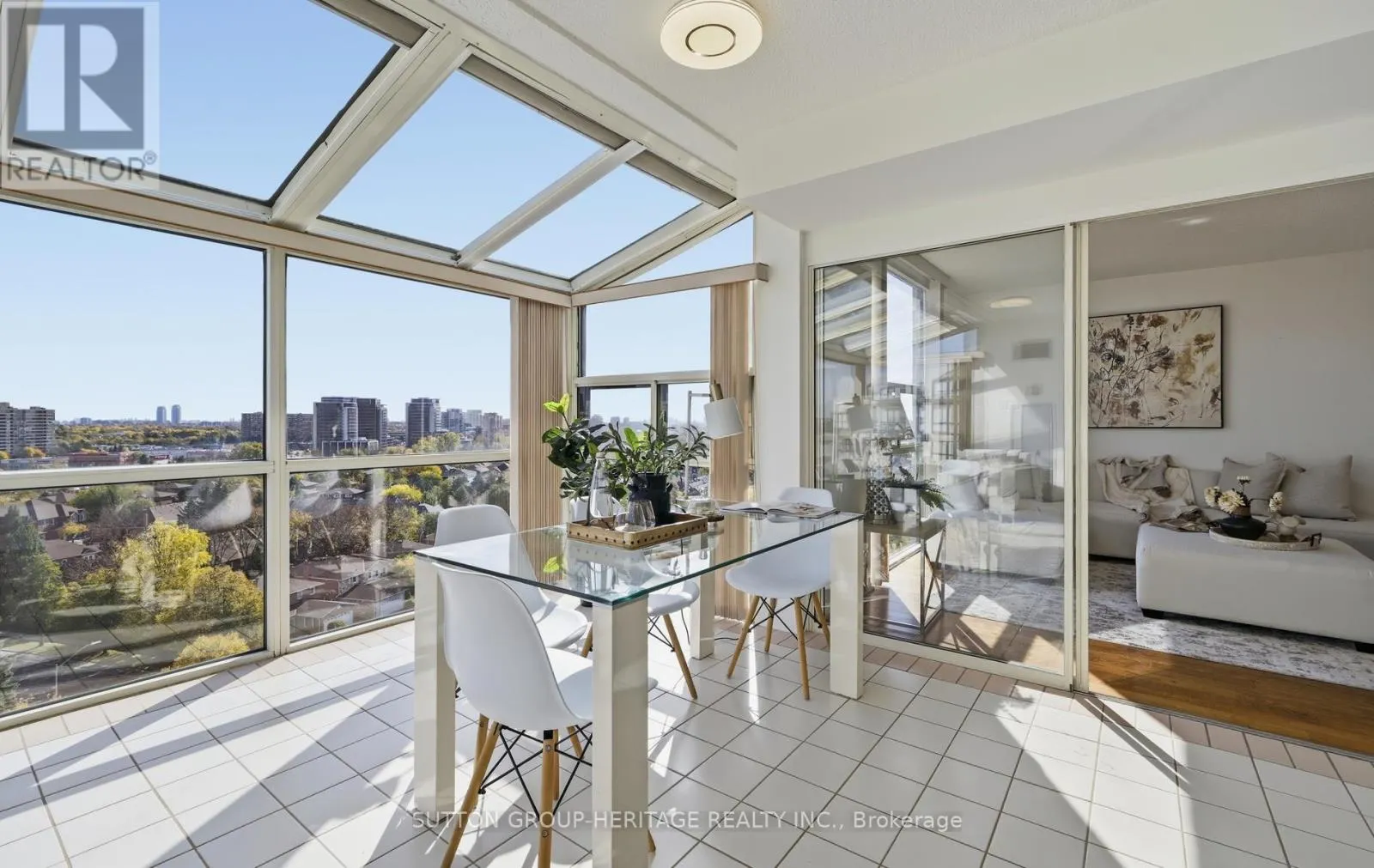 1112 - 40 HARDING BOULEVARD W