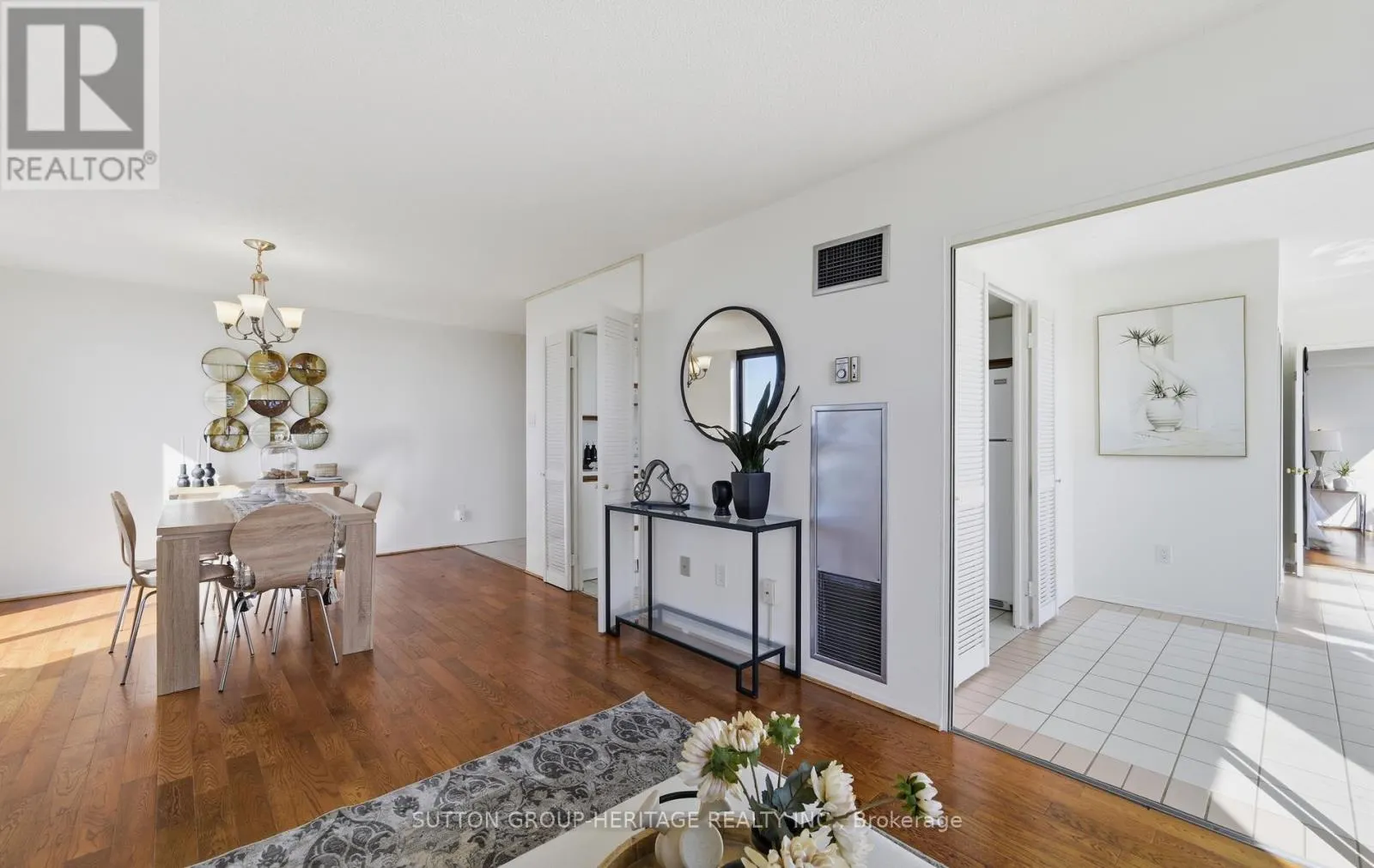 1112 - 40 HARDING BOULEVARD W