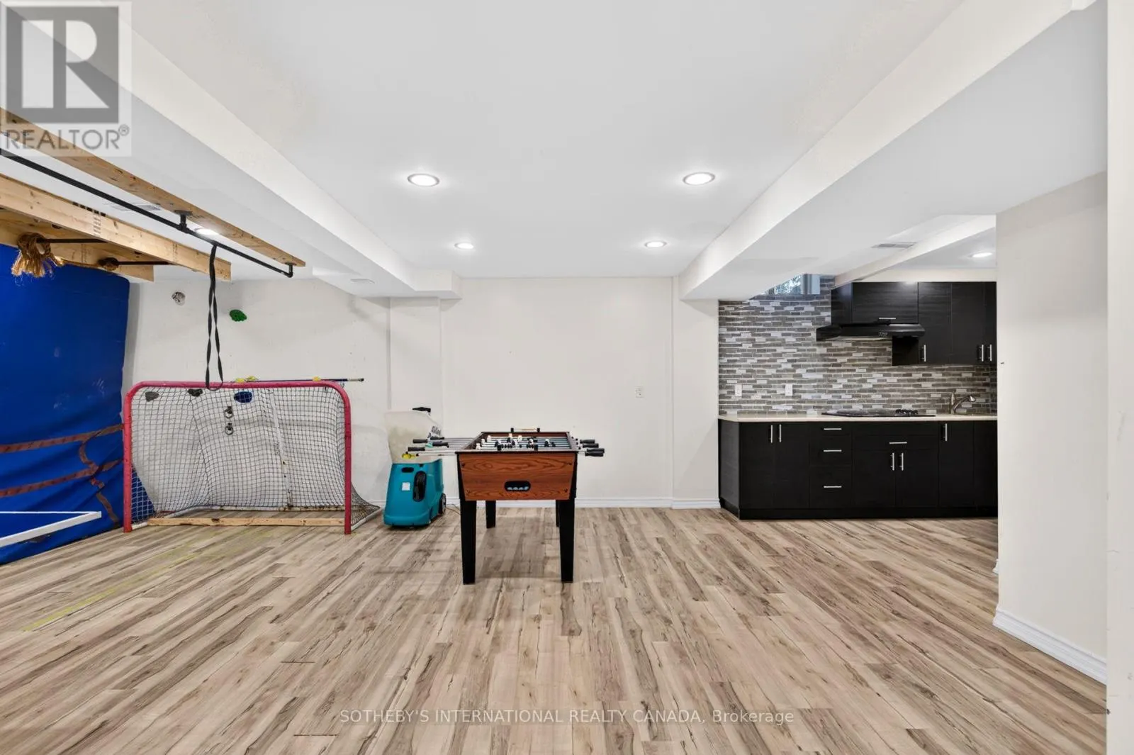 15 KLAMATH COURT