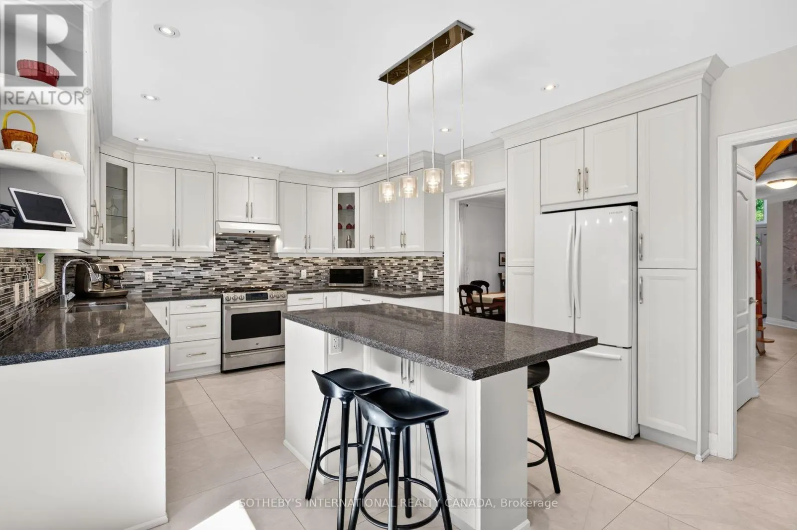 15 KLAMATH COURT
