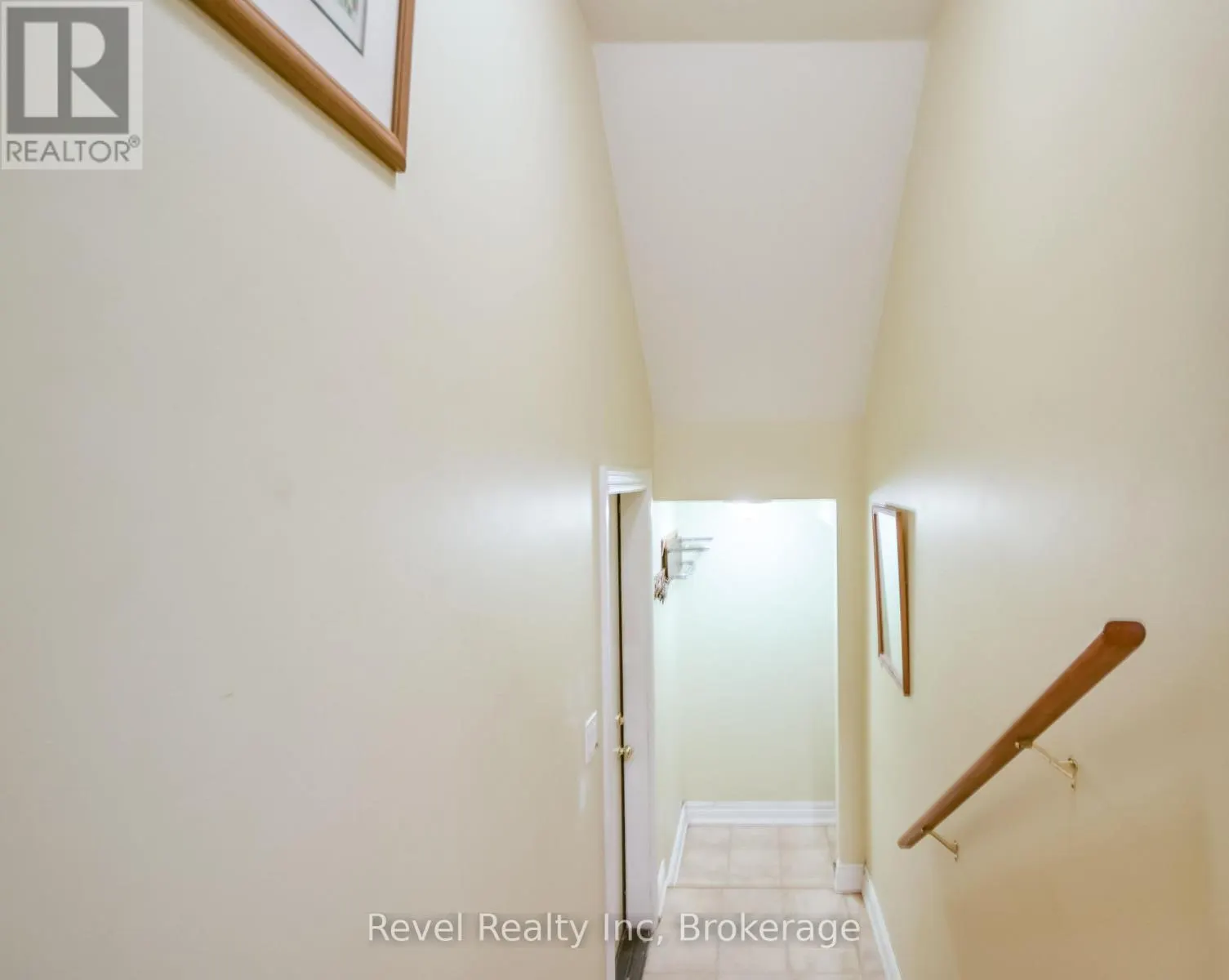 2362 TALL TREE LANE
