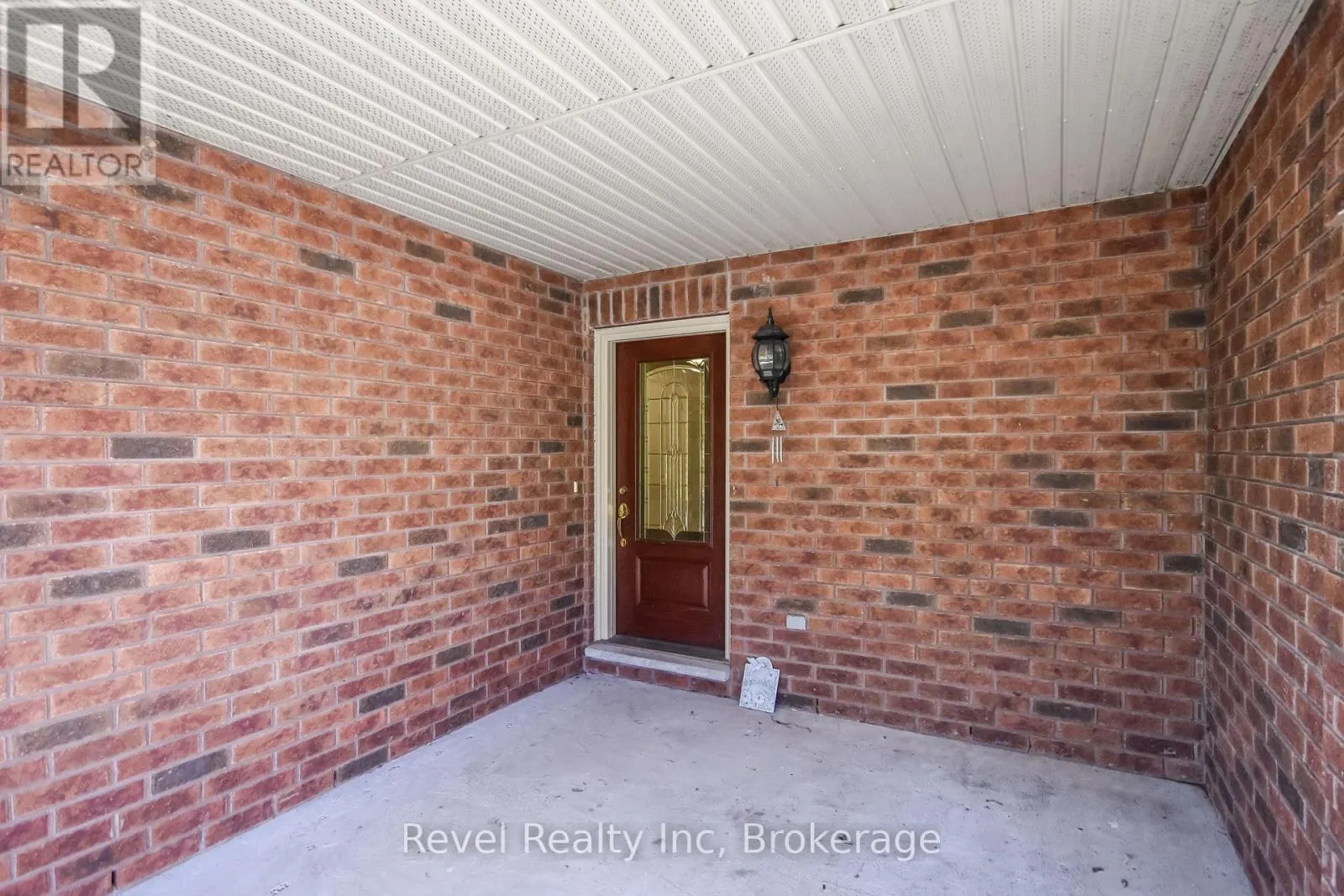 2362 TALL TREE LANE